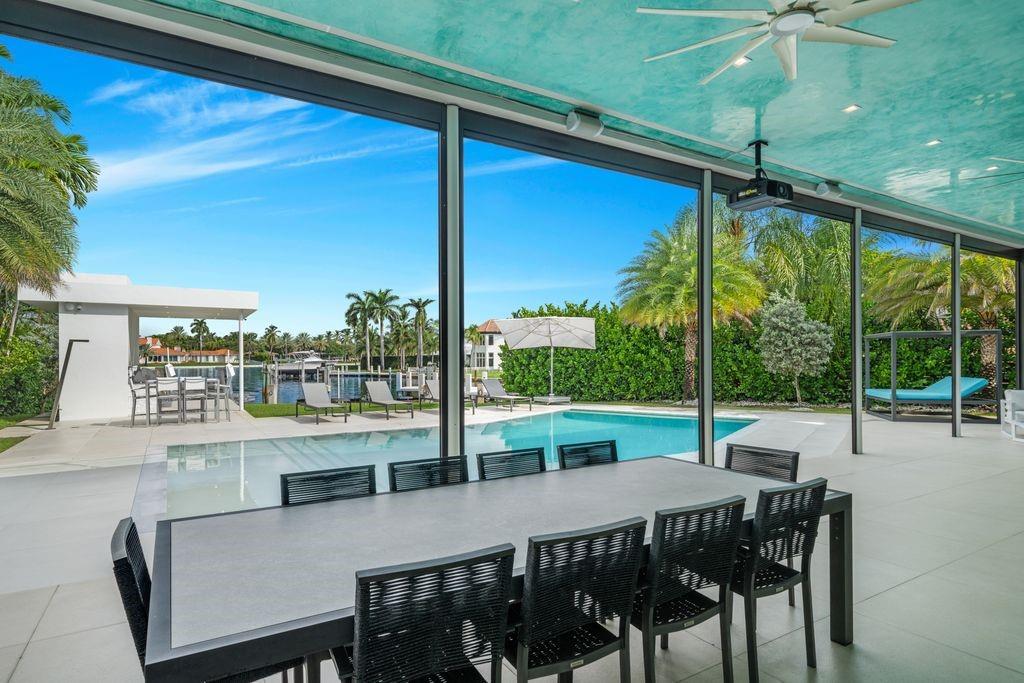 19 Gatehouse Road, Sea Ranch Lakes, FL 33308