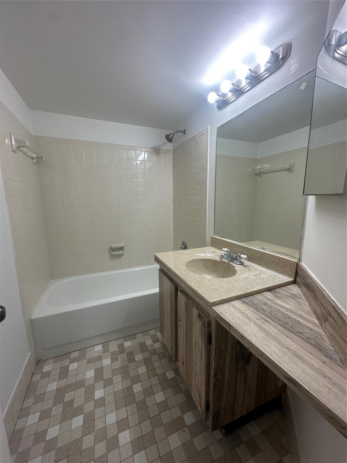 3212 NW 103rd Terrace 107-B, Coral Springs, FL 33065