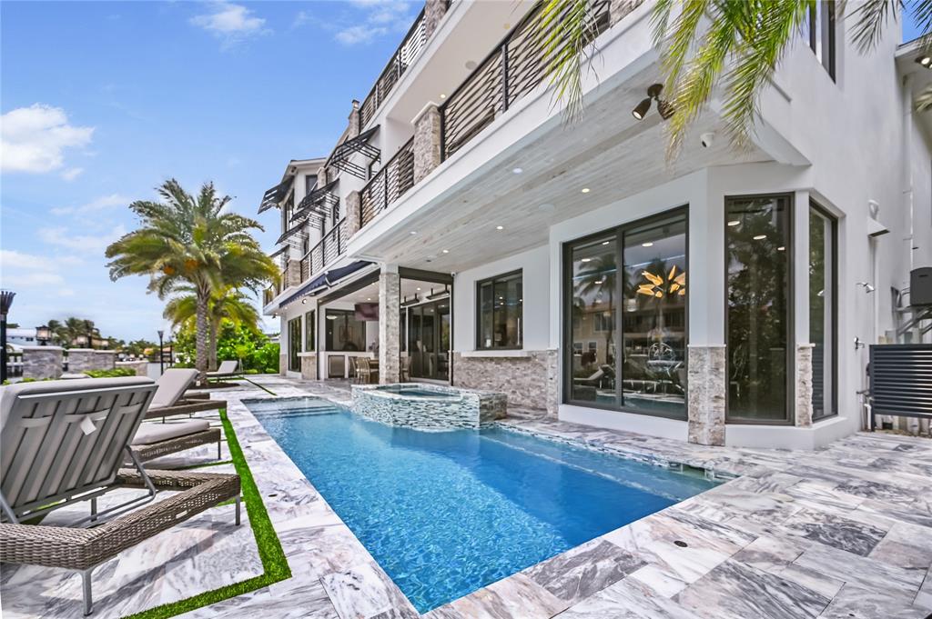 2900 NE 8 Avenue, Boca Raton, FL 33431