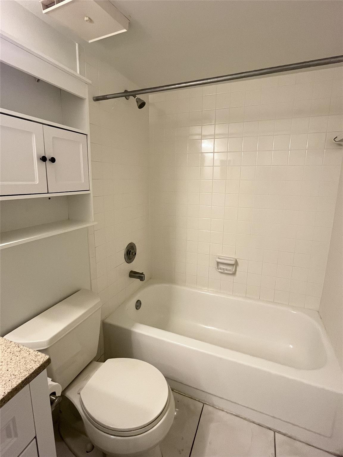 2423 NW 89th Drive 111, Coral Springs, FL 33065