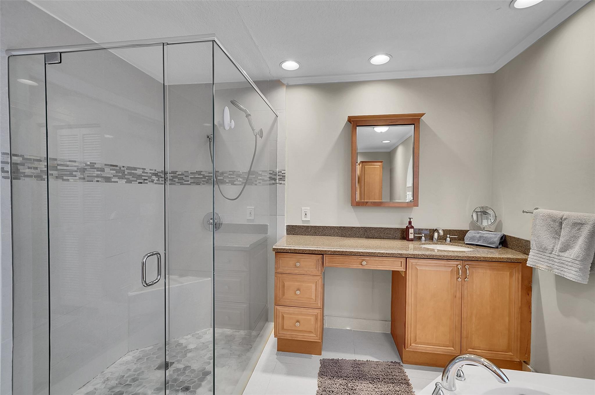 4983 NW 107th Avenue, Coral Springs, FL 33076