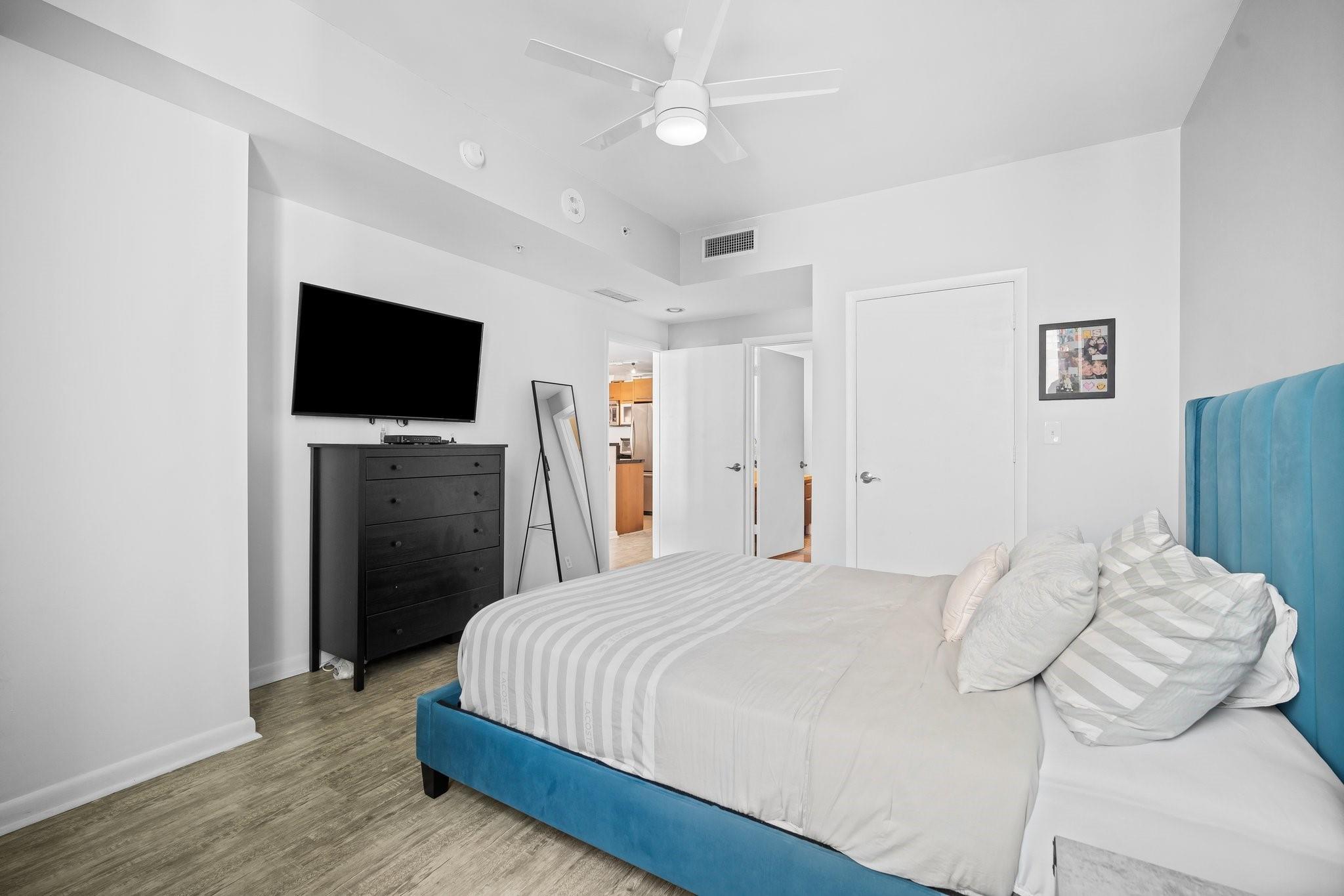 Photo for 244 Biscayne Boulevard, 2210, Miami, FL 33132 - Listing #FX-10509916 244 Biscayne Boulevard, 2210, Miami, FL 33132