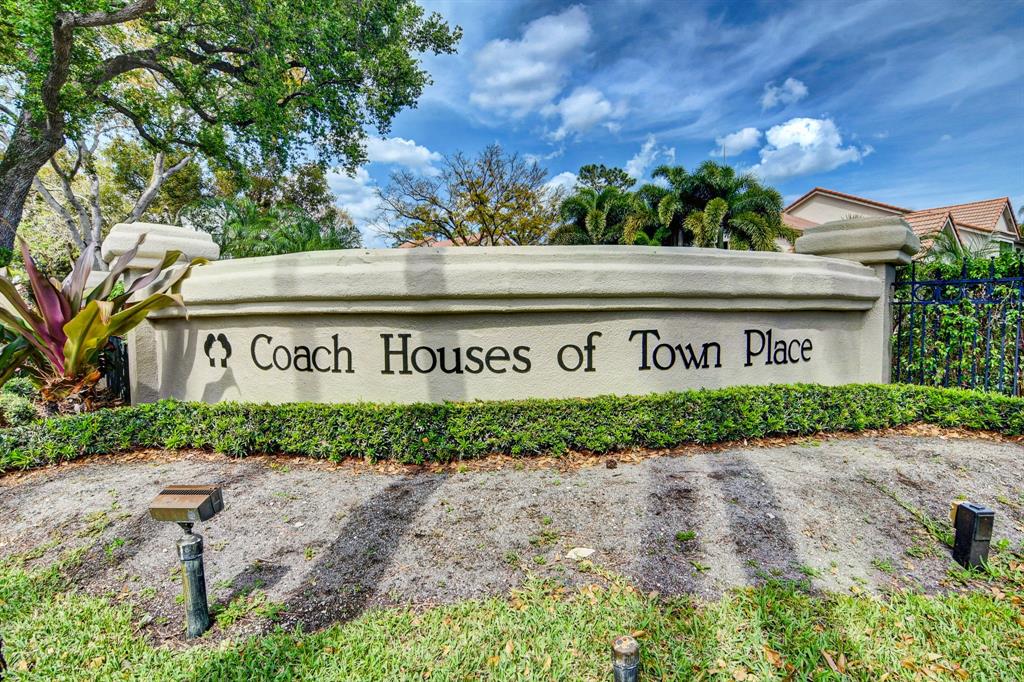 Photo for 5801 Coach House Circle, Unit E, Boca Raton, FL 33486 - Listing #FX-10436780 5801 Coach House Circle, Unit E, Boca Raton, FL 33486