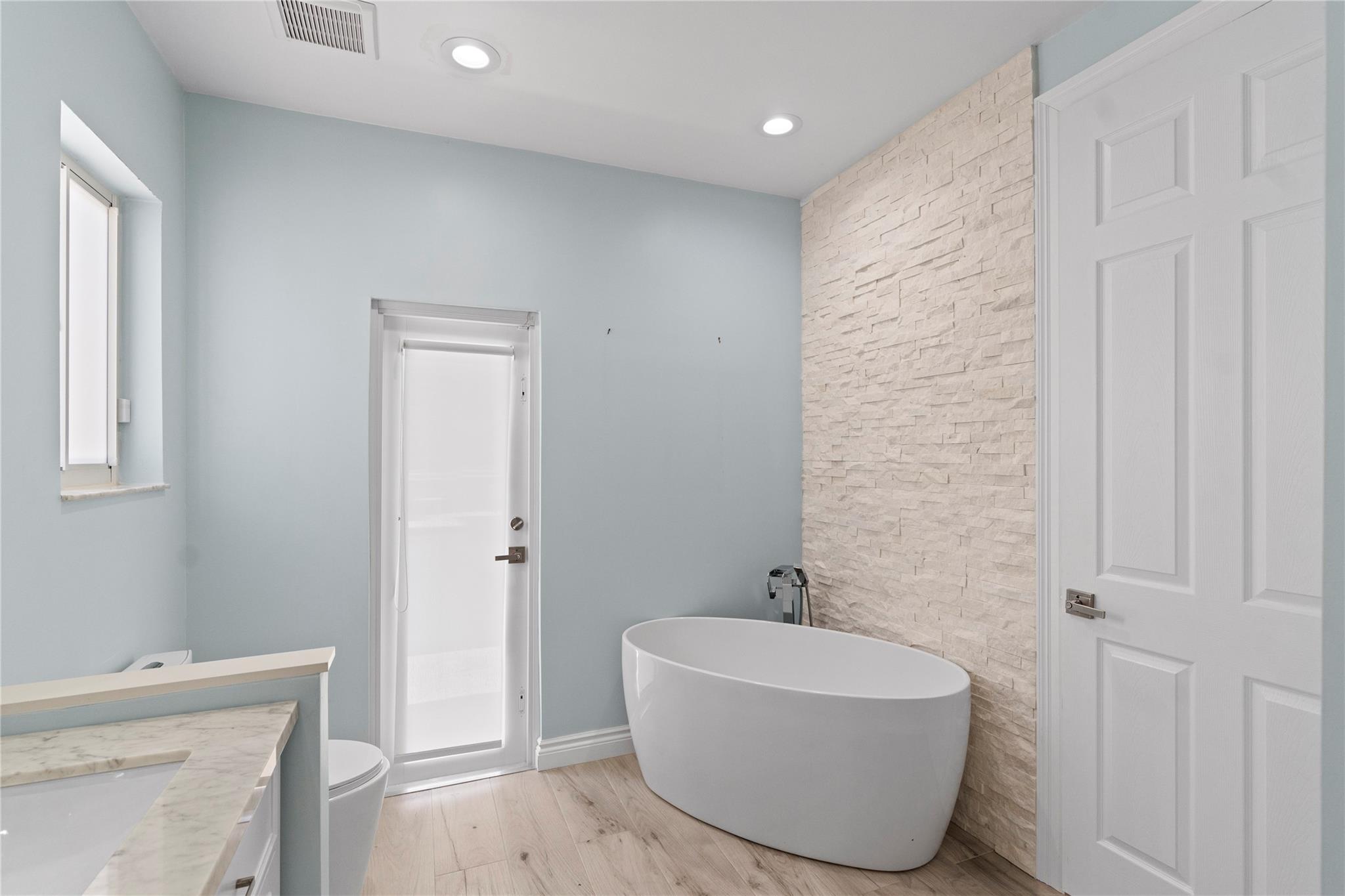 Photo for 1141 NW 101st Avenue, Plantation, FL 33322 - Listing #FX-10503222 1141 NW 101st Avenue, Plantation, FL 33322