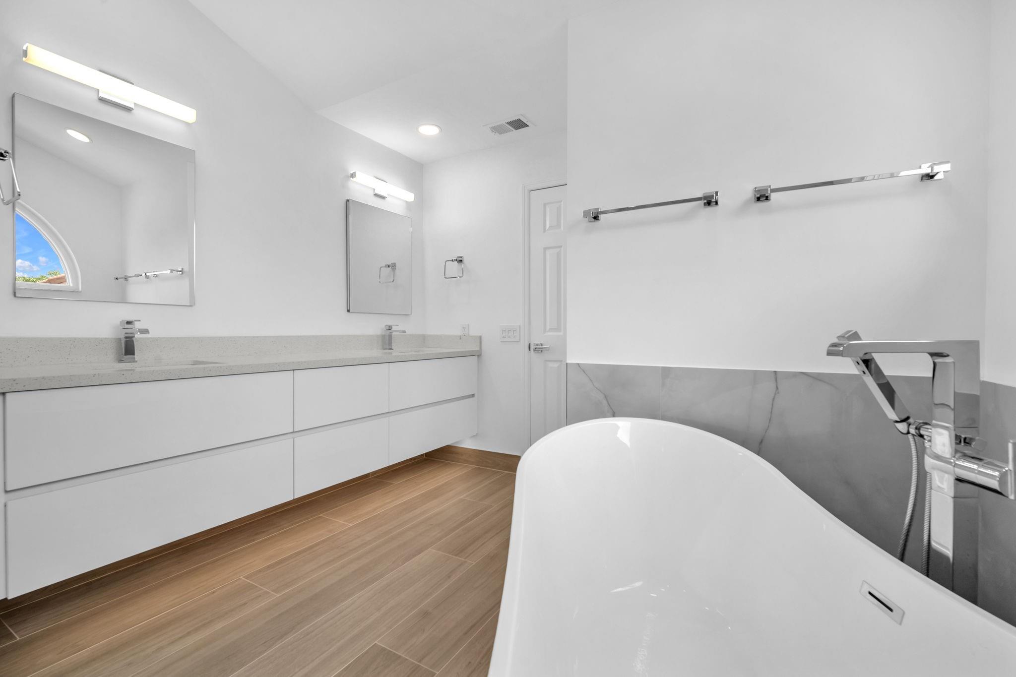 Photo for 1840 NW 94th Avenue, Plantation, FL 33322 - Listing #FX-10503111 1840 NW 94th Avenue, Plantation, FL 33322