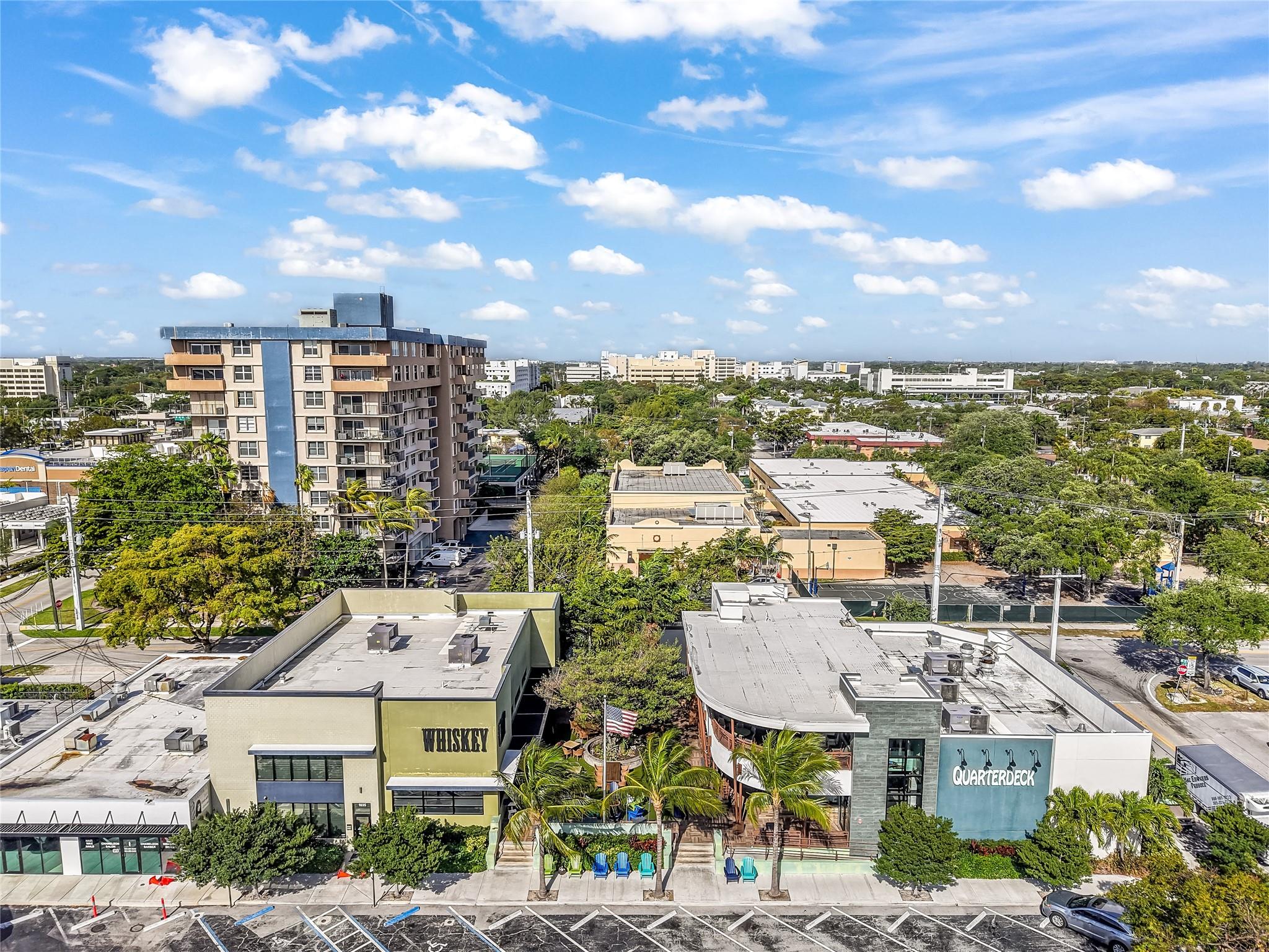 Foodies dream with tons of restaurants and nightlife nearby.