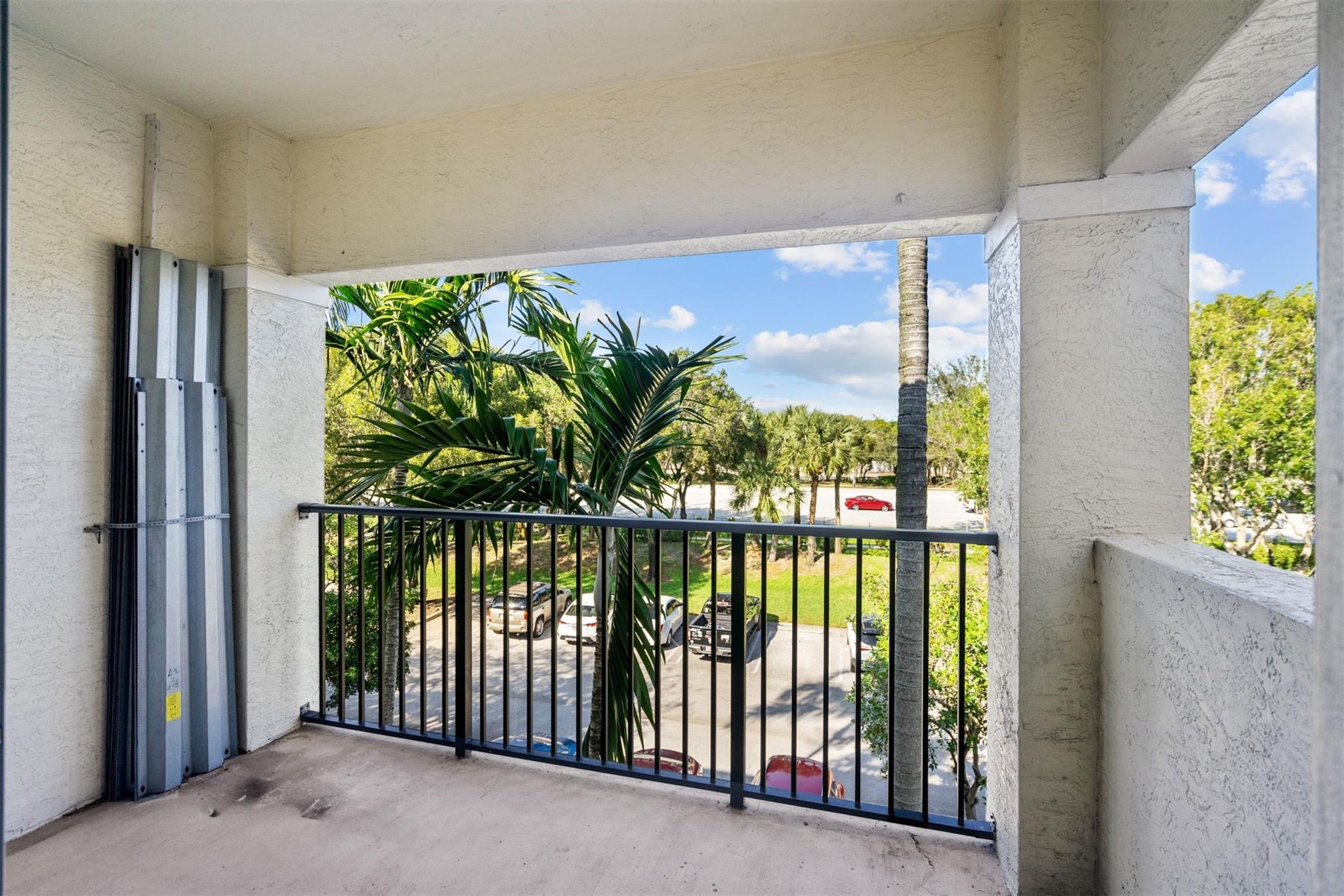 5880 W Sample Road 307, Coral Springs, FL 33067