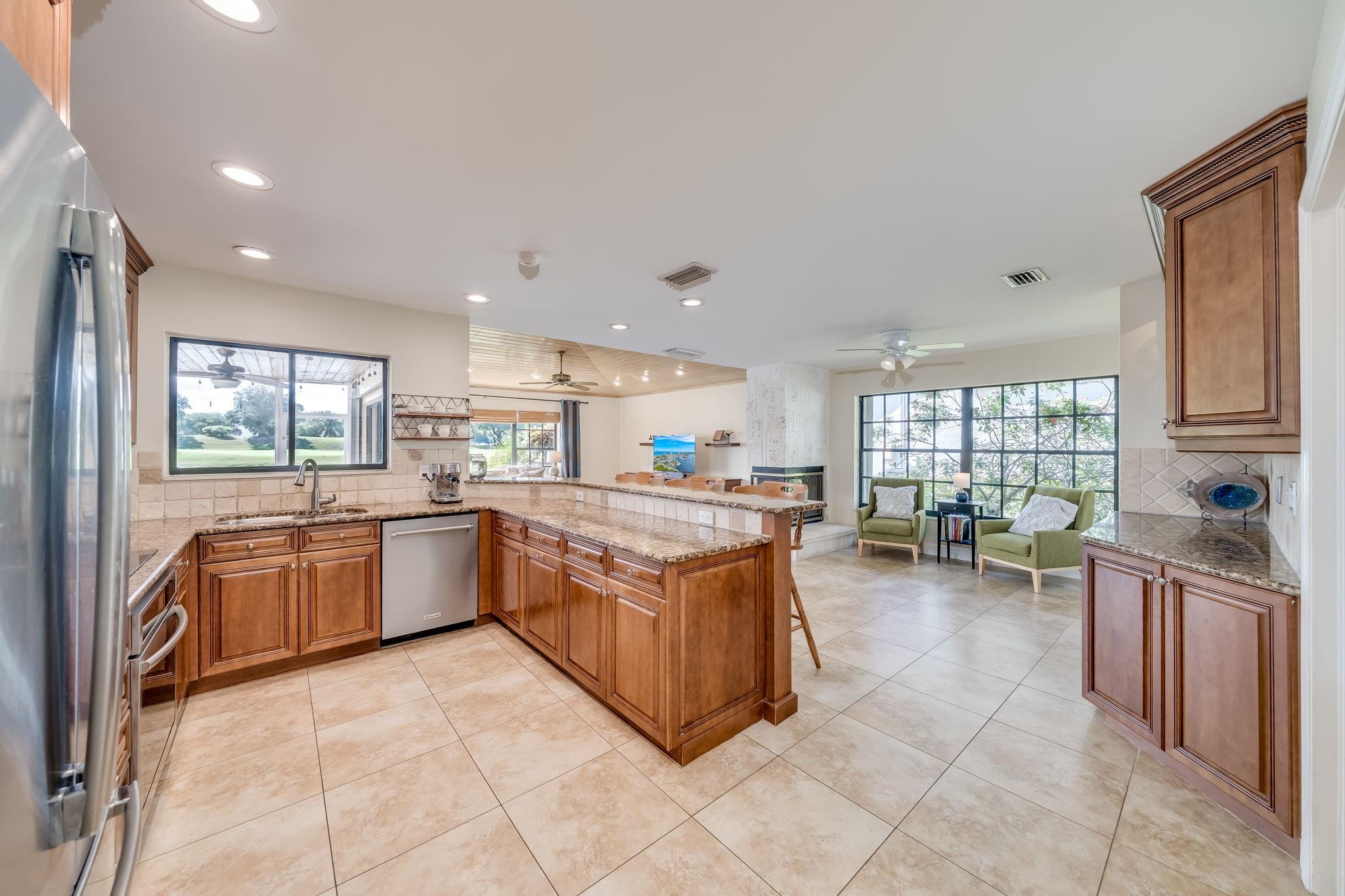 12422 Classic Drive, Coral Springs, FL 33071