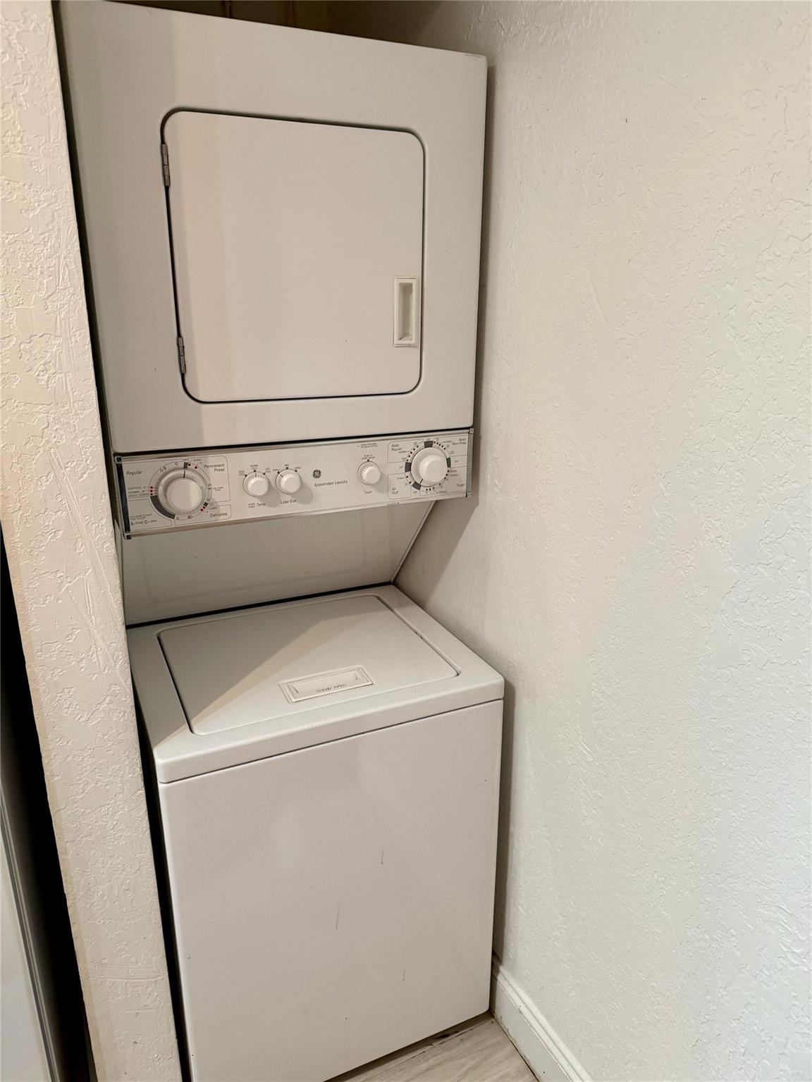 2646 Riverside Drive 2646, Coral Springs, FL 33065