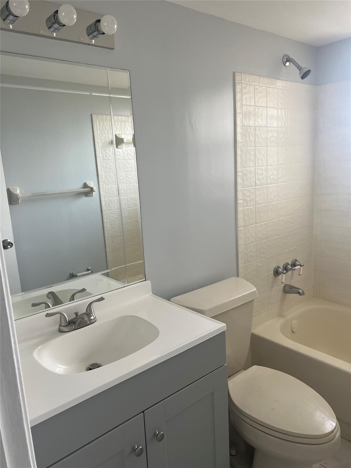 1022 Twin Lakes Drive, Coral Springs, FL 33071