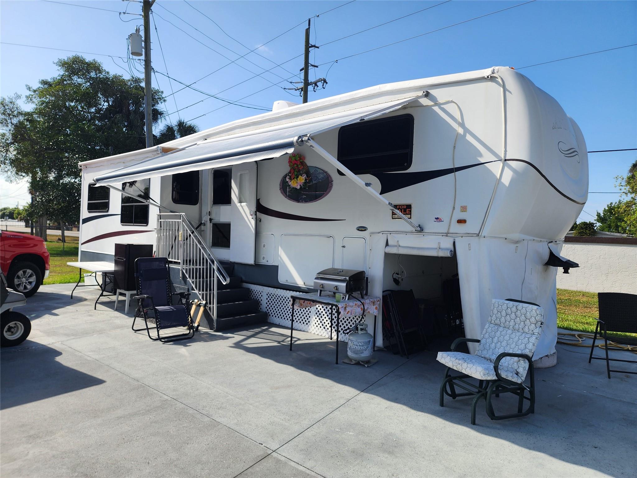 Photo for 5684 SE 67th Avenue, Okeechobee, FL 34974 - listing #FX-10500277 5684 SE 67th Avenue, Okeechobee, FL 34974