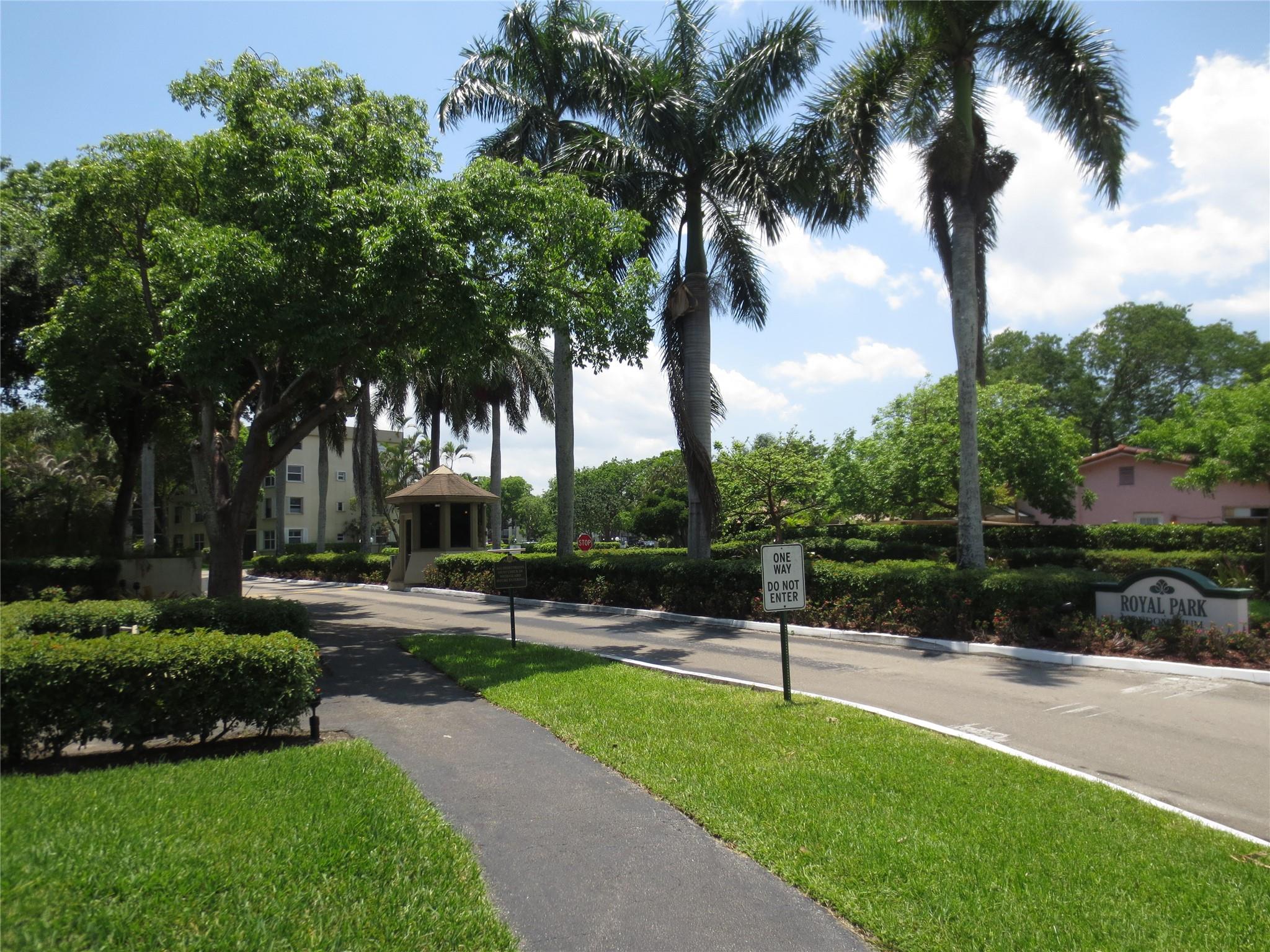 Photo for 102 Royal Park Drive, 3F, Oakland Park, FL 33309 - listing #FX-10535248 102 Royal Park Drive, 3F, Oakland Park, FL 33309