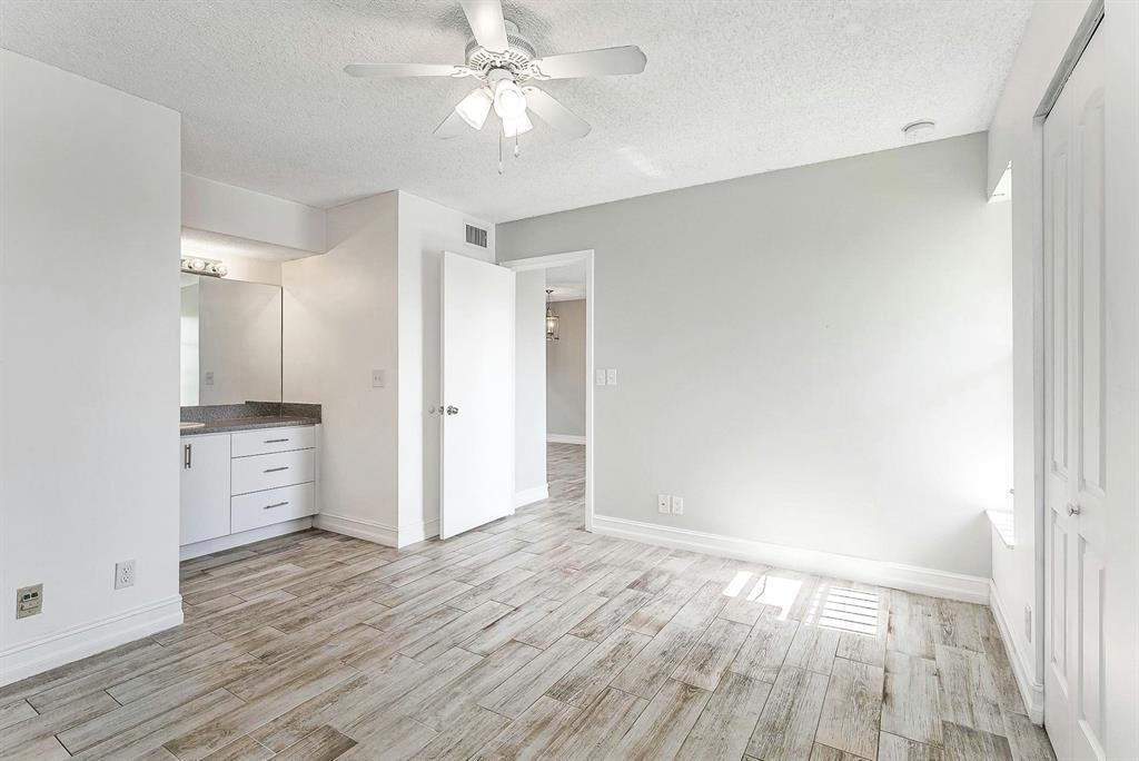 911 Twin Lakes Drive 3-N, Coral Springs, FL 33071