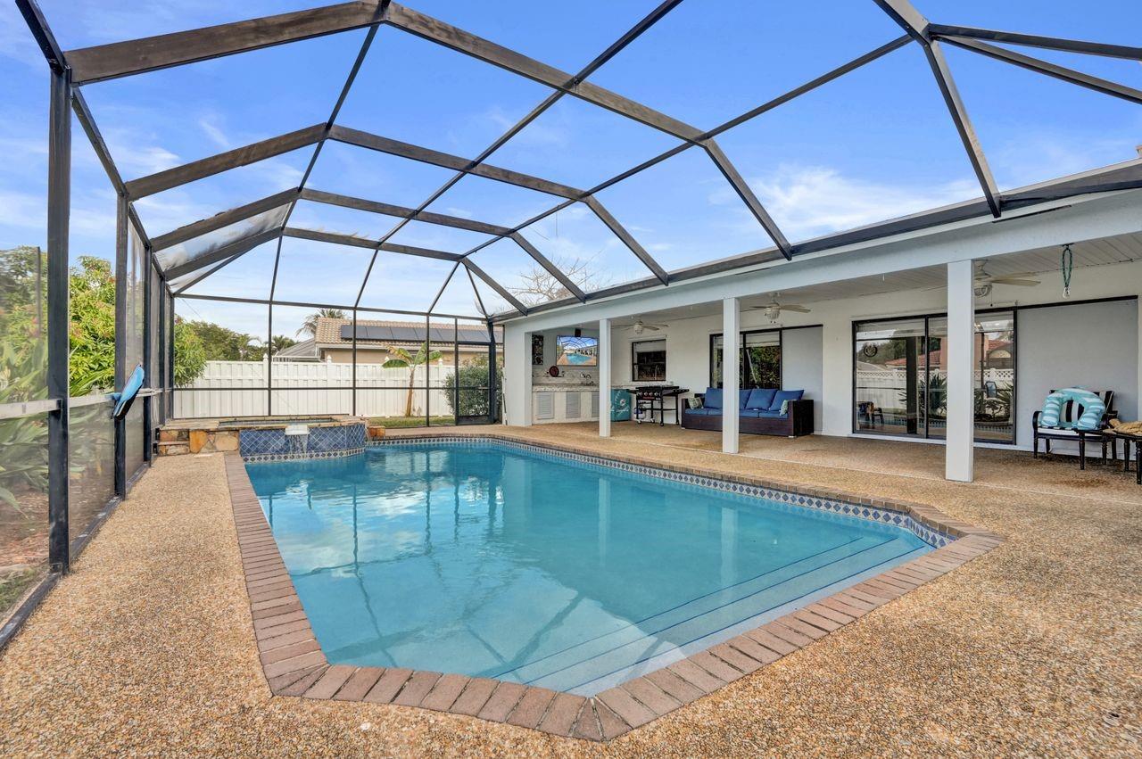 326 NW 101st Terrace, Coral Springs, FL 33071