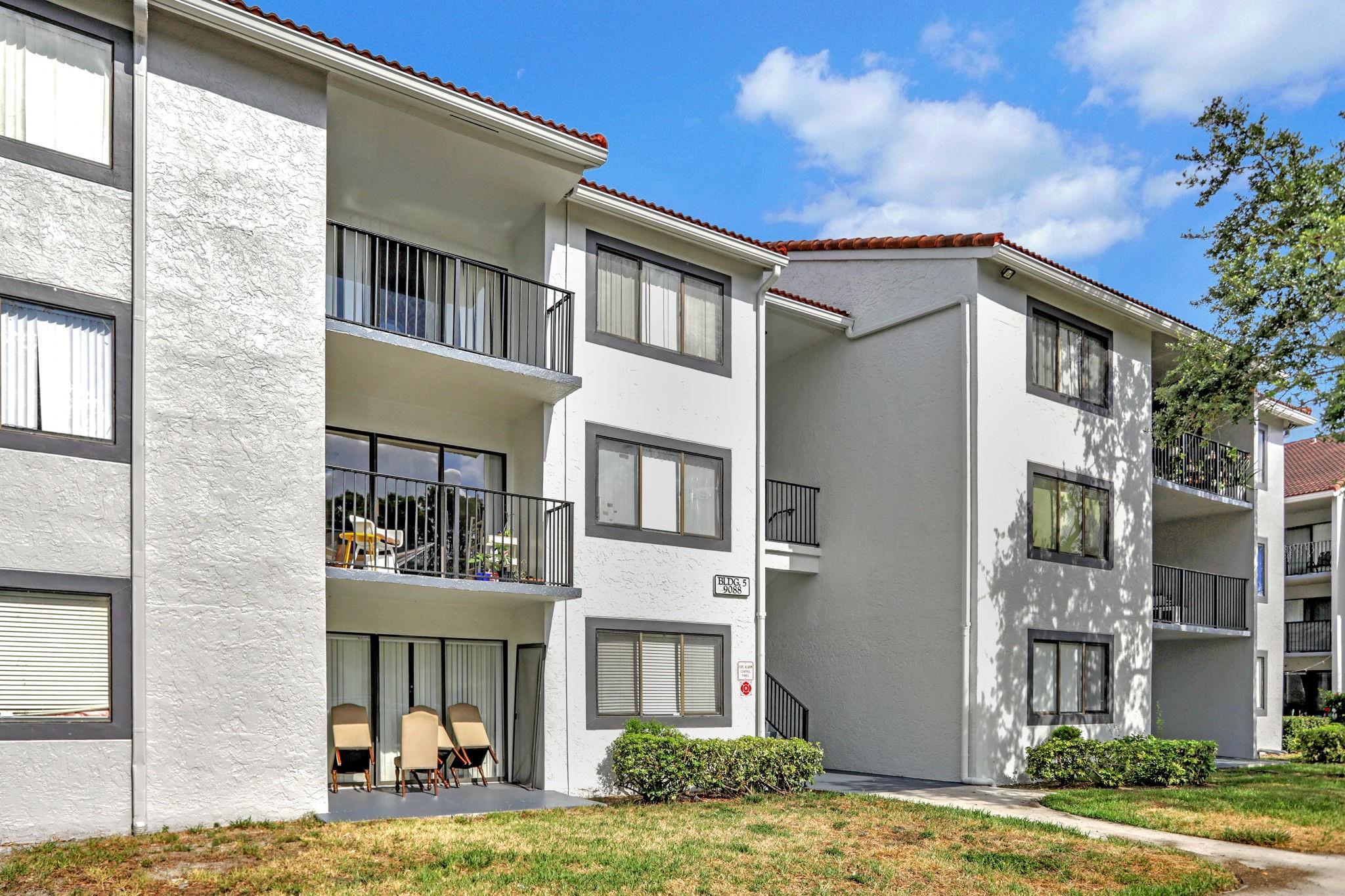 Photo for 9088 W Atlantic Bl 511, Coral Springs, FL 33071 - Listing #FX-10537505 9088 W Atlantic Bl 511, Coral Springs, FL 33071