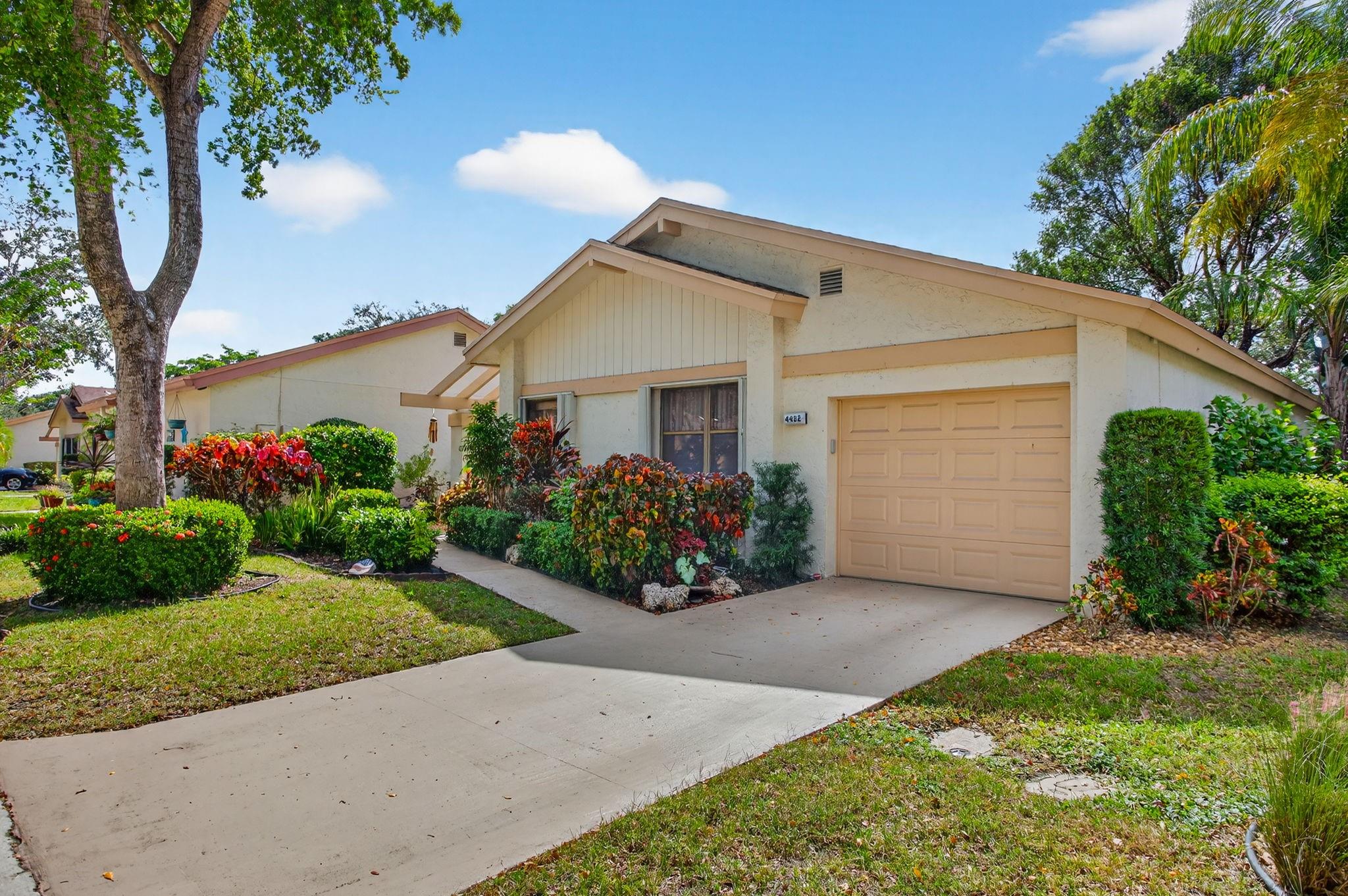 Photo for 4432 Cordia Circle, Coconut Creek, FL 33066 - listing #FX-10533317 4432 Cordia Circle, Coconut Creek, FL 33066