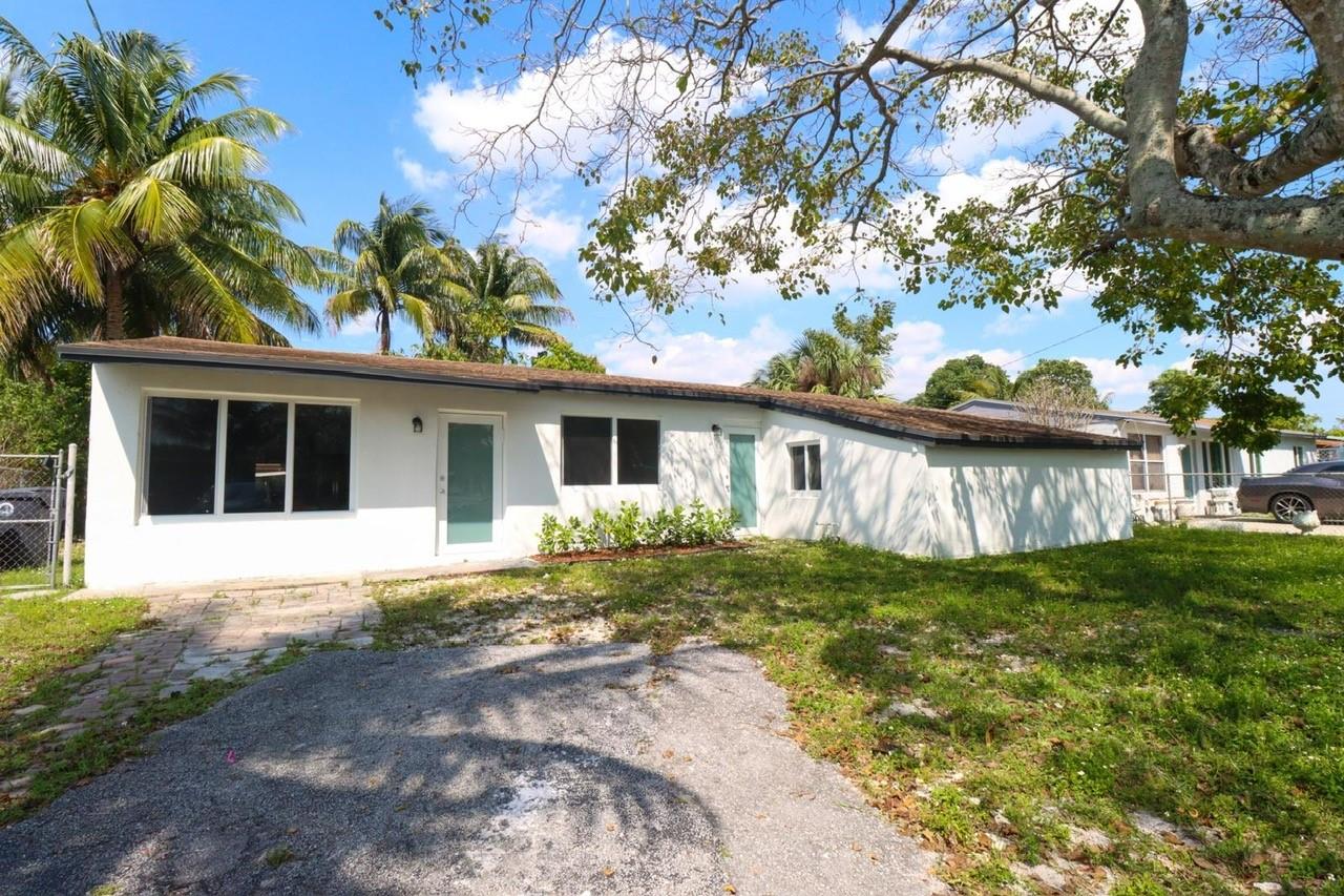 Photo for 6861 SW 18th Street, North Lauderdale, FL 33068 - listing #FX-10533852 6861 SW 18th Street, North Lauderdale, FL 33068