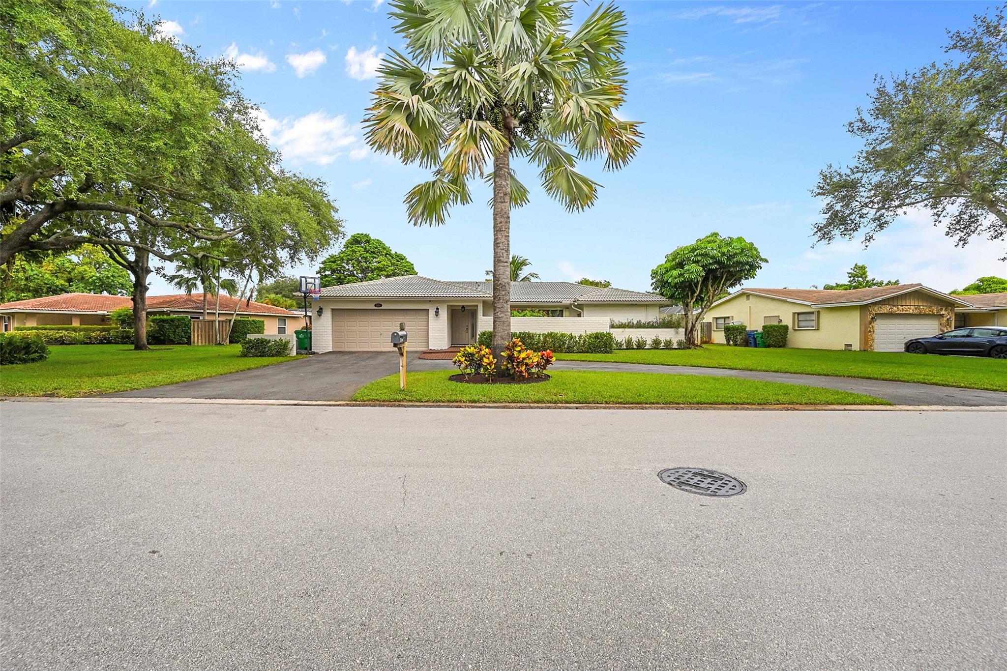 Photo for 2014 NW 102nd Terrace, Coral Springs, FL 33071 - Listing #FX-10524328 2014 NW 102nd Terrace, Coral Springs, FL 33071