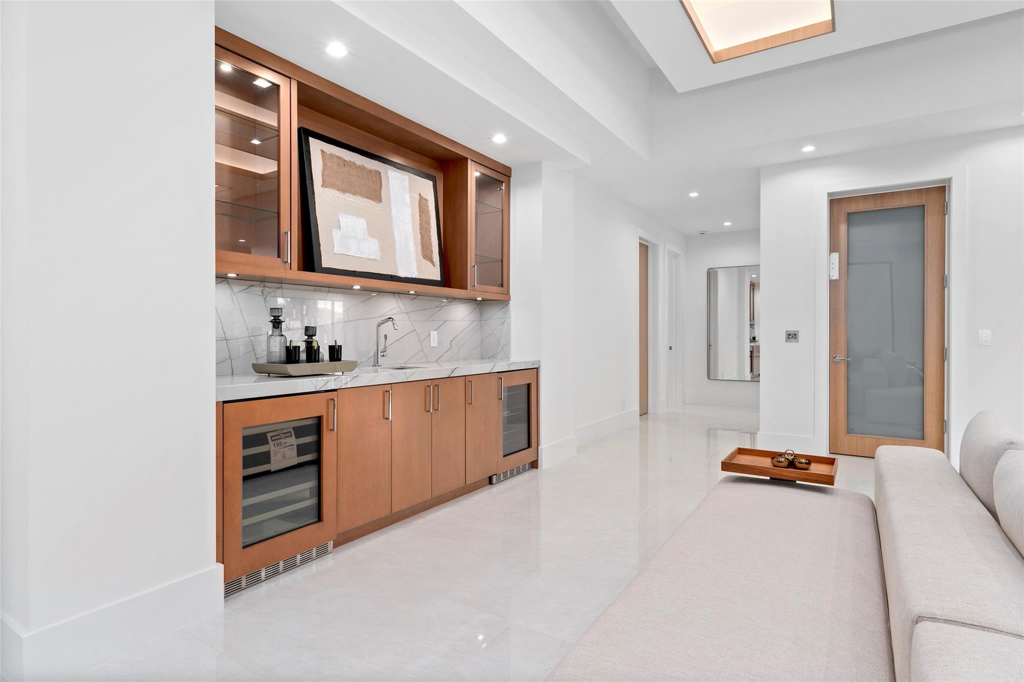 24 Fiesta Way, Fort Lauderdale, FL 33301