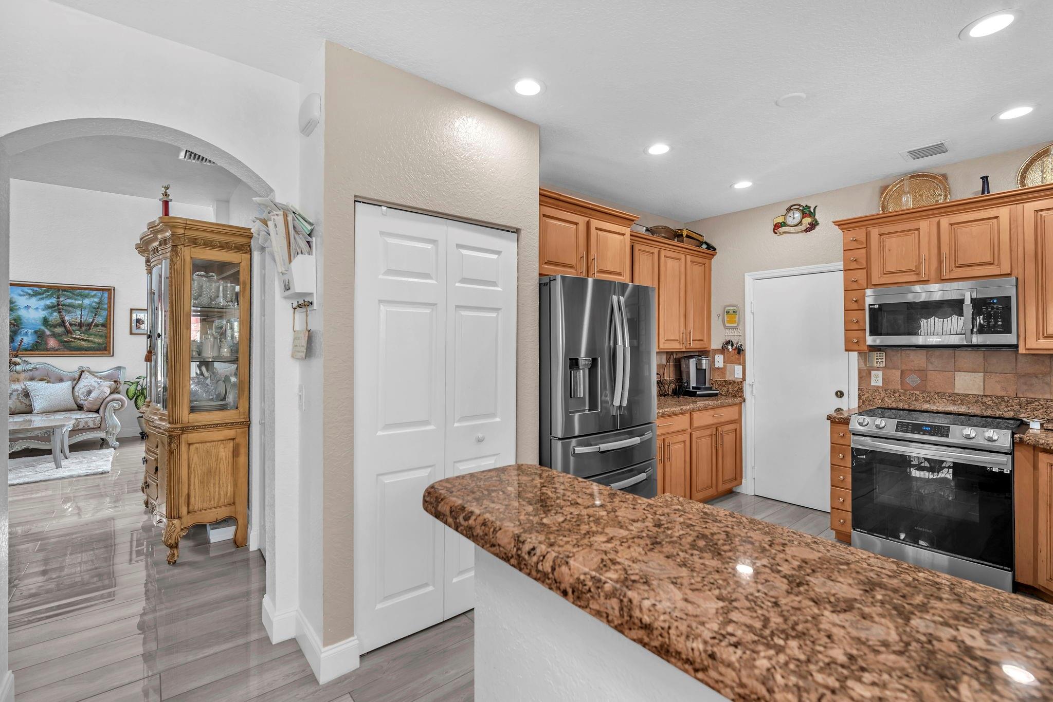 3471 NW 112th Avenue, Coral Springs, FL 33065