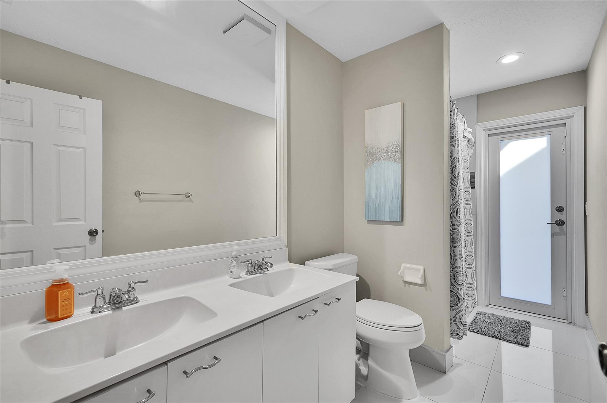 4983 NW 107th Avenue, Coral Springs, FL 33076