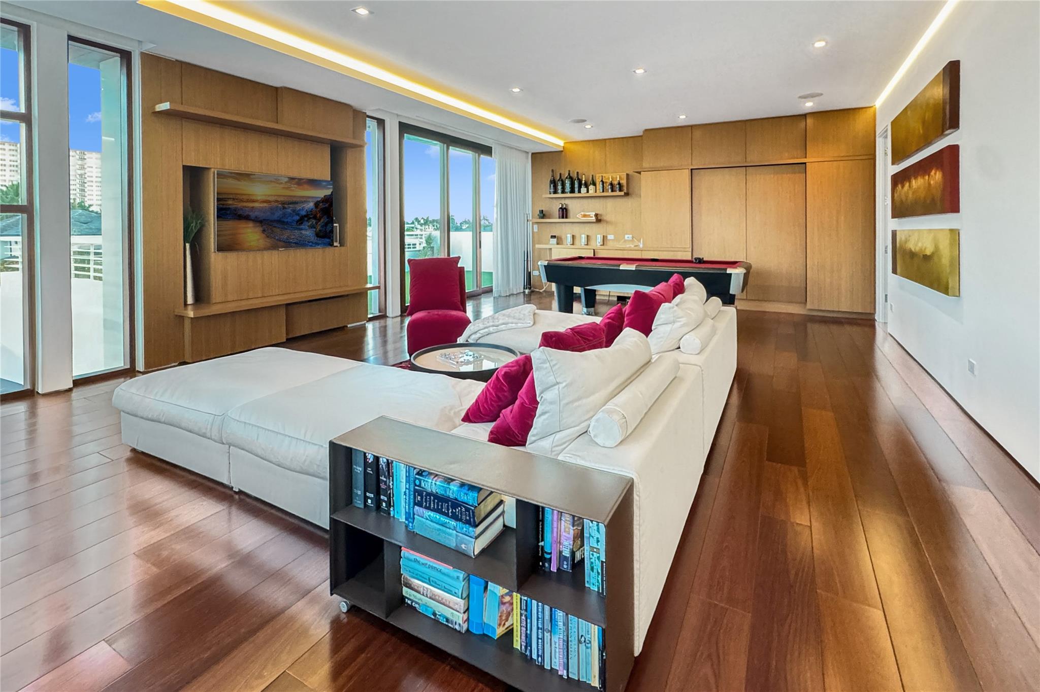 10 Pelican Drive, Fort Lauderdale, FL 33301