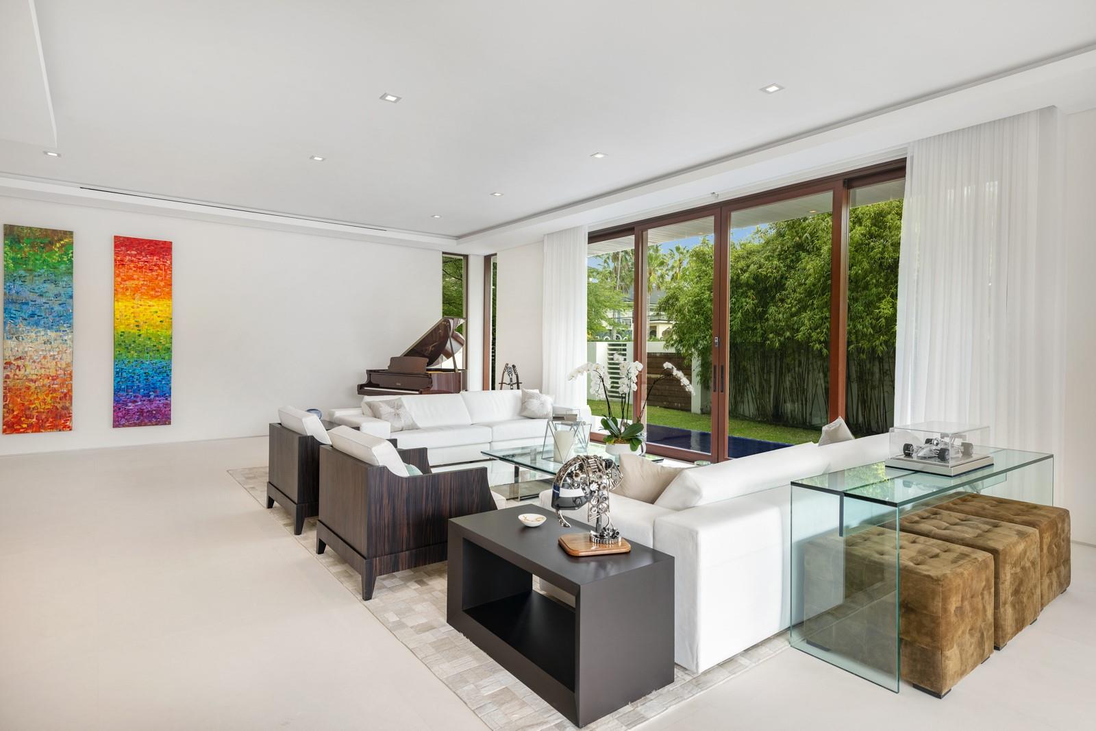 10 Pelican Drive, Fort Lauderdale, FL 33301