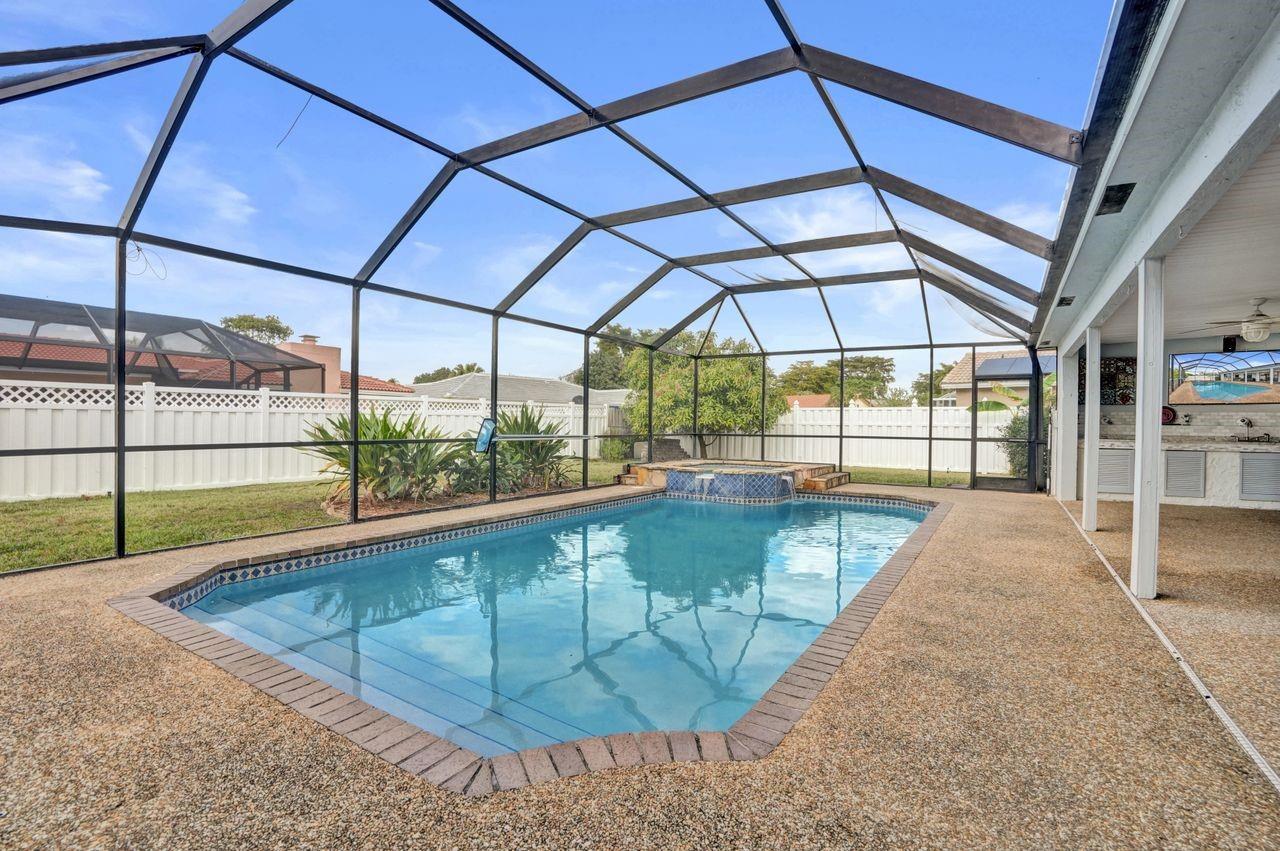 326 NW 101st Terrace, Coral Springs, FL 33071