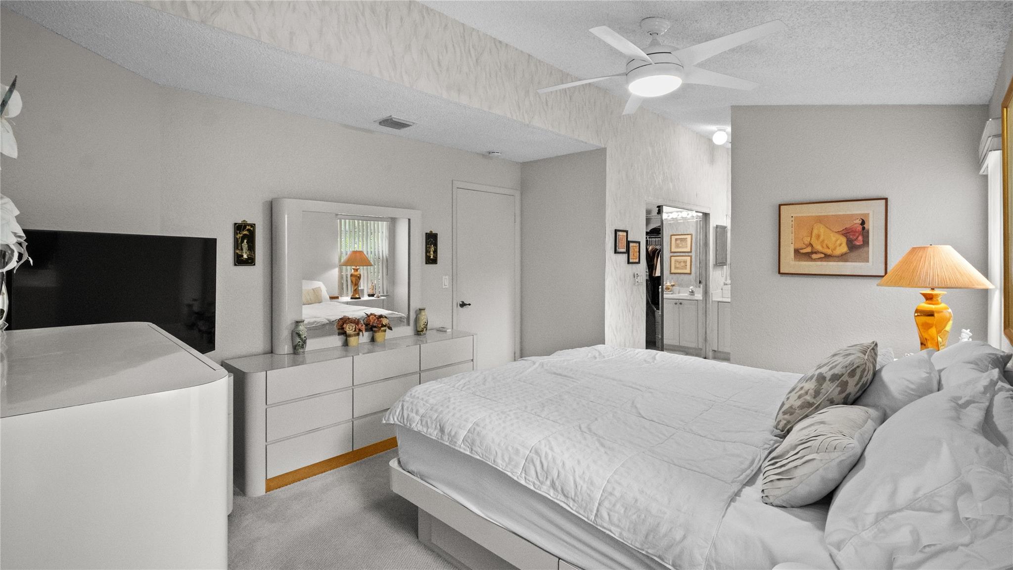 11431 Lakeview Drive 5-C, Coral Springs, FL 33071