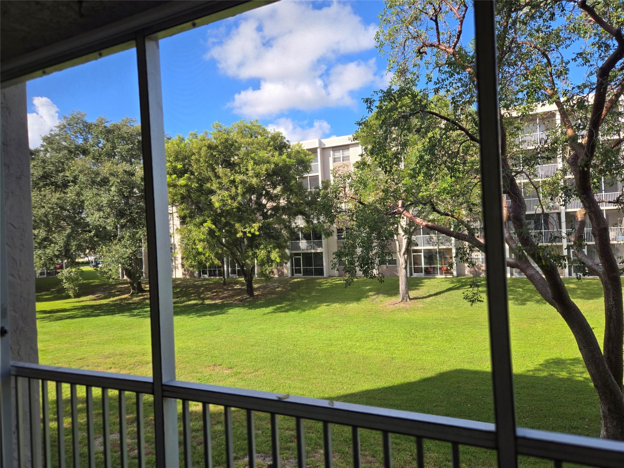 1100 NW 87th Avenue, Coral Springs, FL 33071