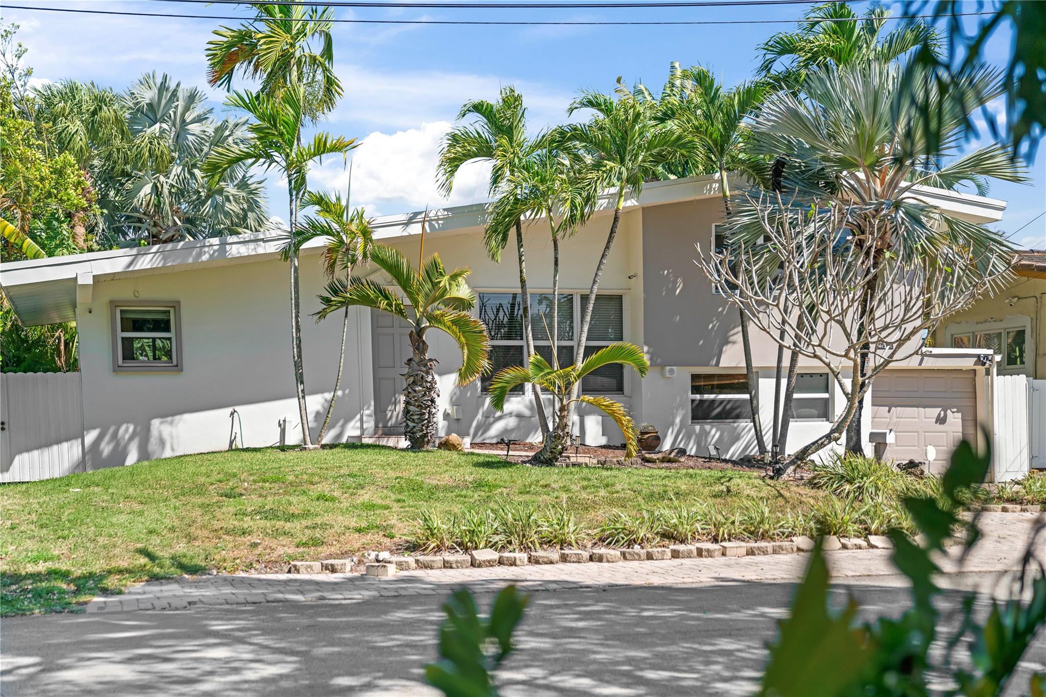 2518 Whale Harbor Lane, Fort Lauderdale, FL 33312