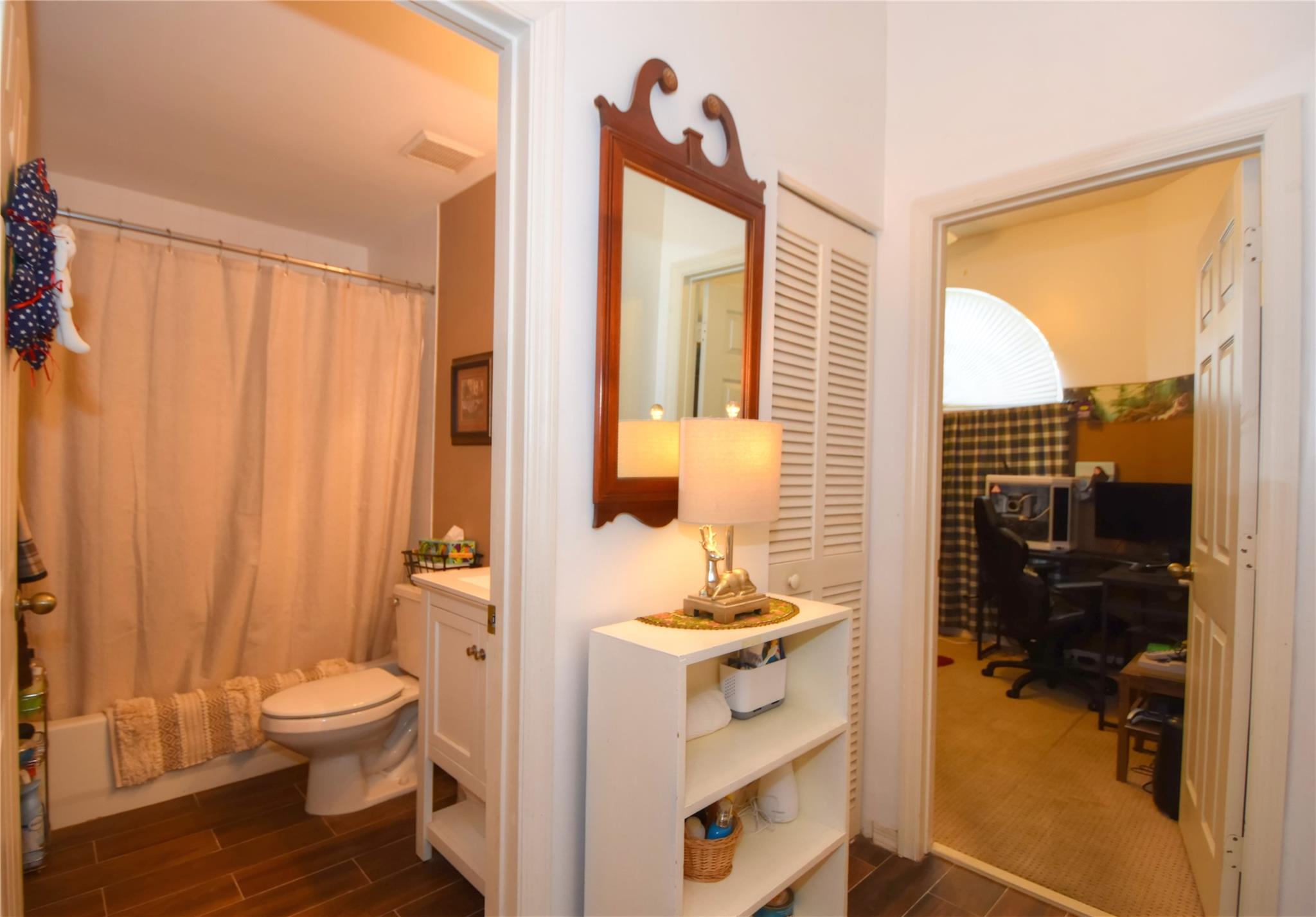 Photo for 98 Gables Boulevard, Weston, FL 33326 - Listing #FX-10506101 98 Gables Boulevard, Weston, FL 33326