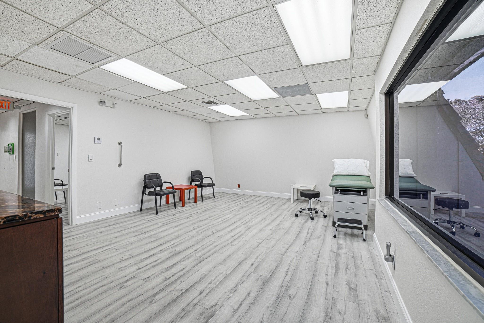 2929 N University Drive, Coral Springs, FL 33065