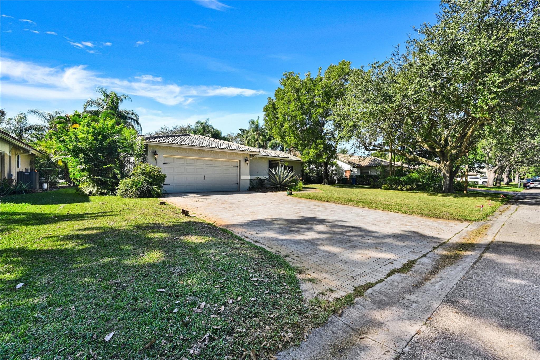 11350 NW 1st Place, Coral Springs, FL 33071