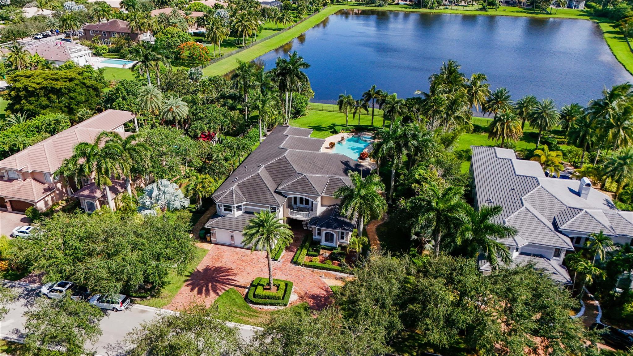 Photo for 10792 Pine Lodge Trail, Davie, FL 33328 - Listing #FX-10511577 10792 Pine Lodge Trail, Davie, FL 33328