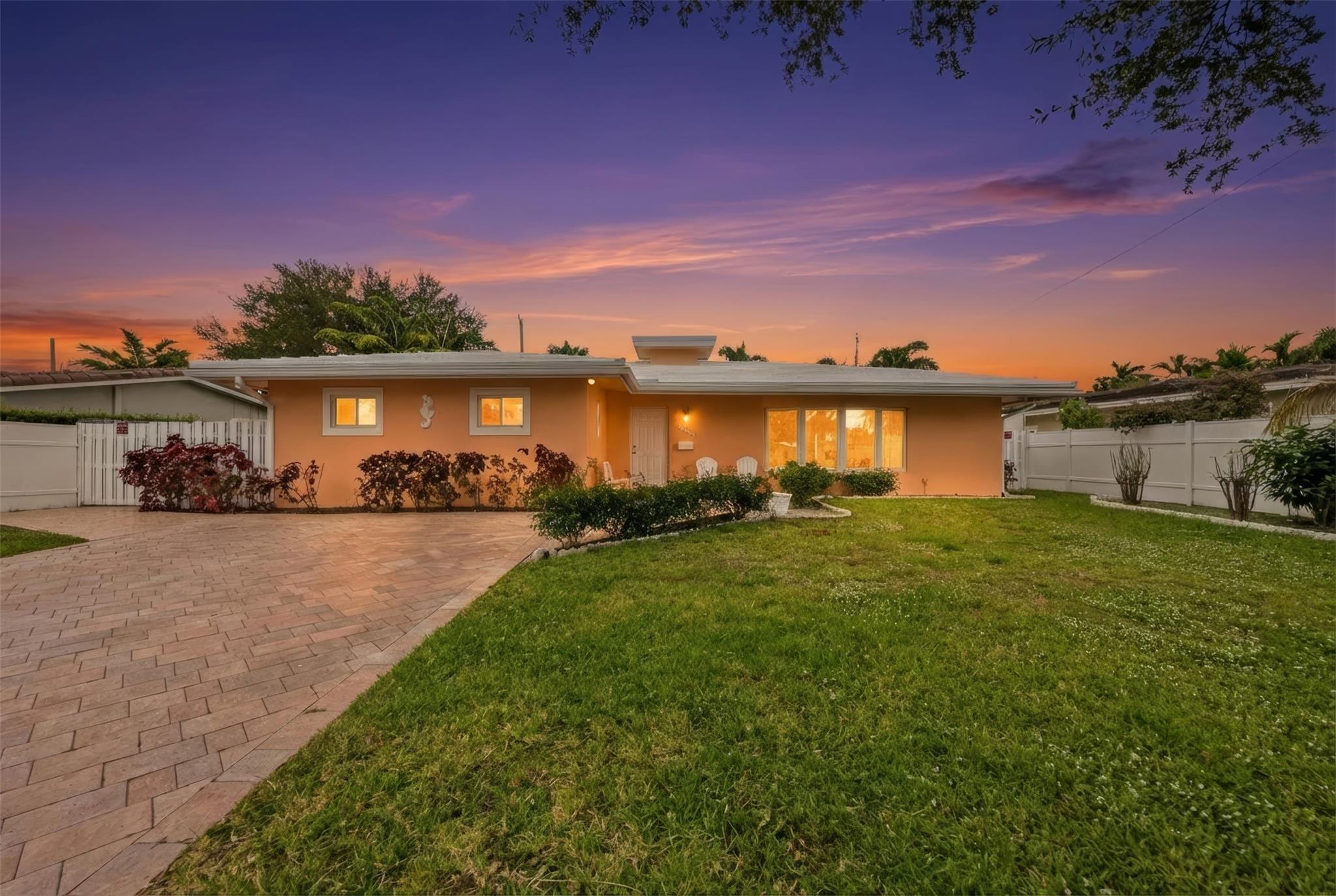 5284 NE 18th Terrace, Fort Lauderdale, FL 33308