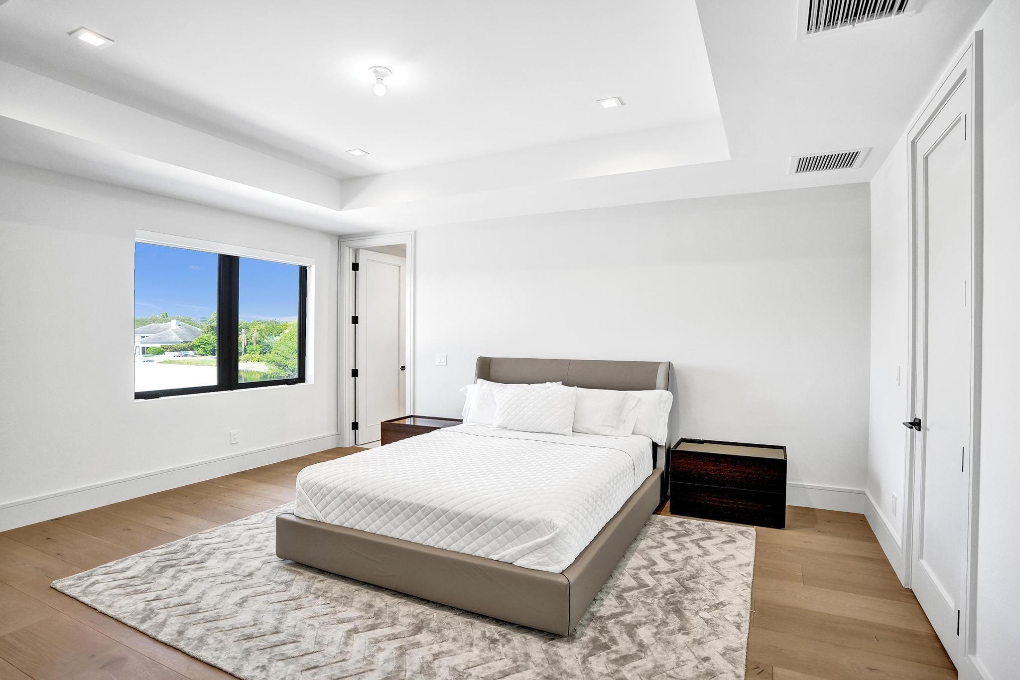 7 Seneca Road, Sea Ranch Lakes, FL 33308