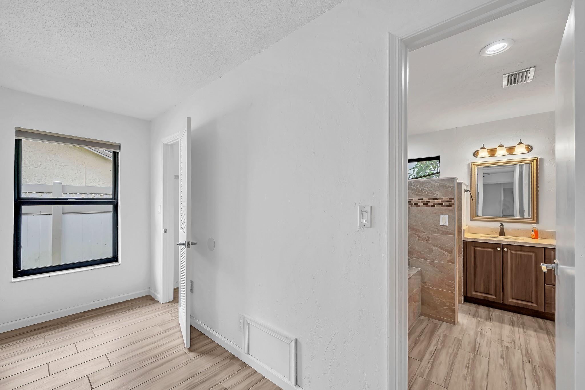 303 NW 105th Terrace, Coral Springs, FL 33071