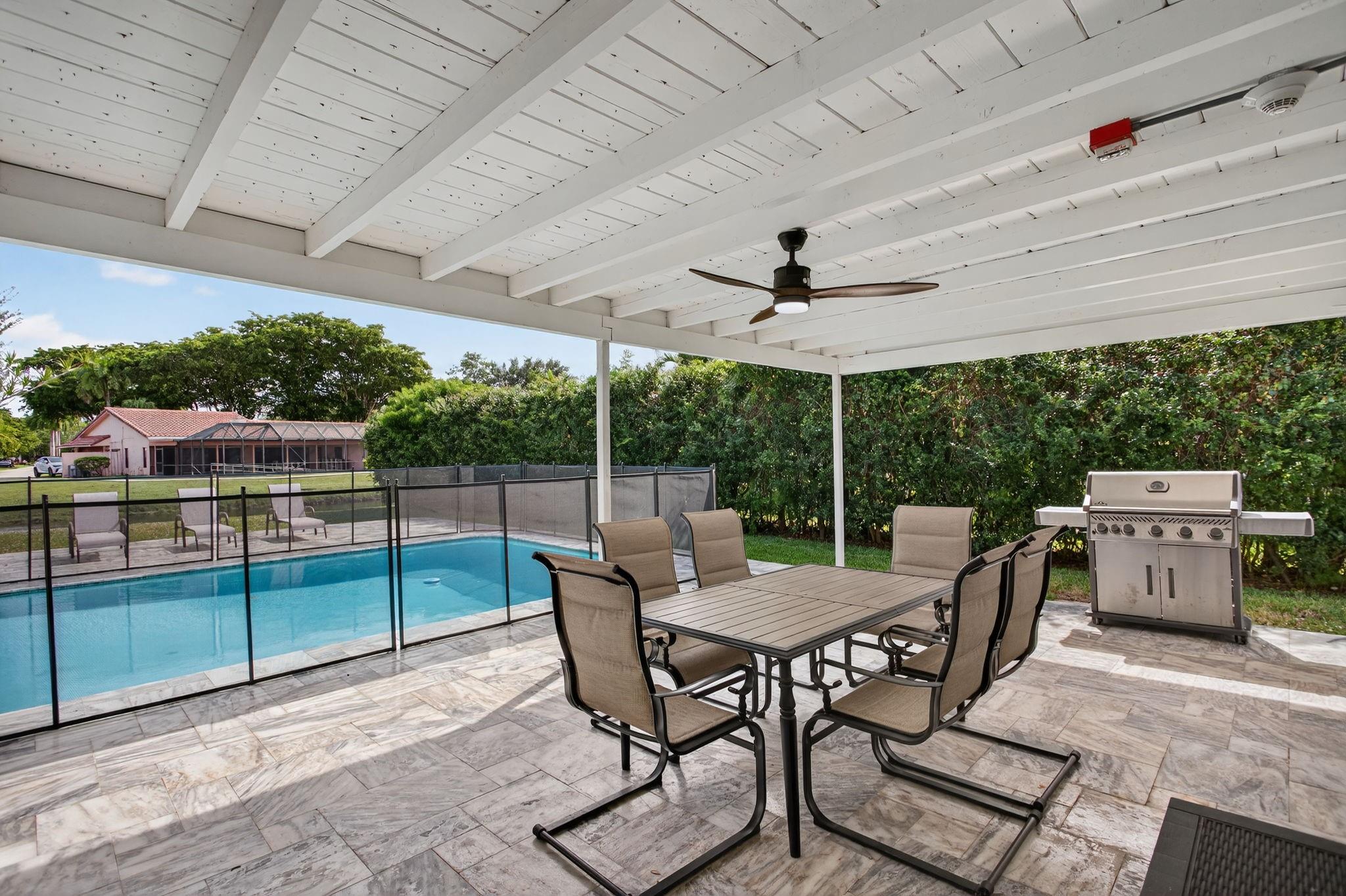 2421 NW 114th Avenue, Coral Springs, FL 33065