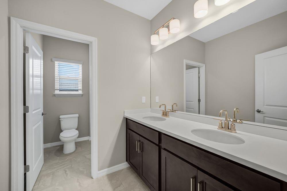 621 SE Ranch Oak Circle ~ Ready Now