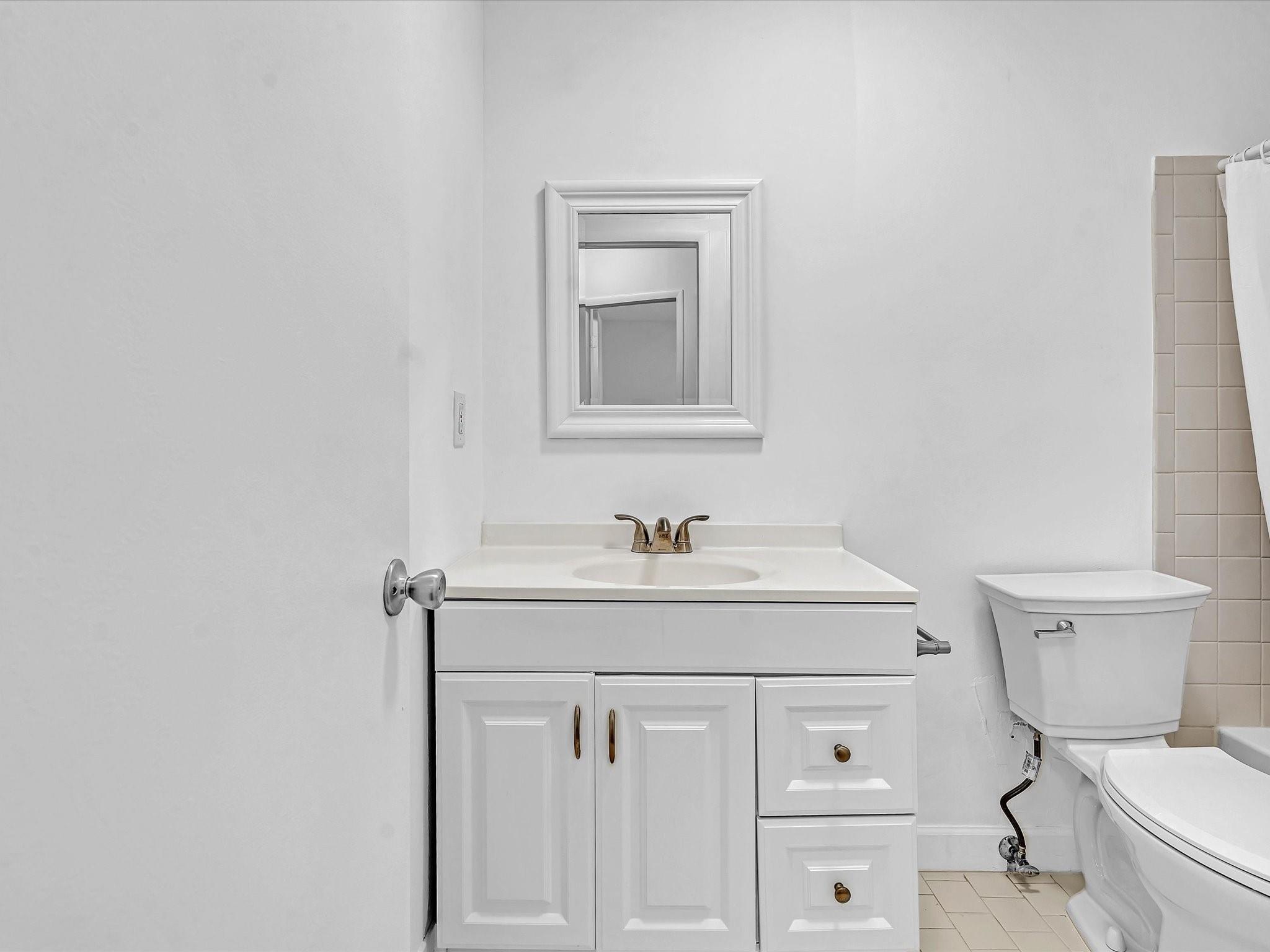 8911 NW 28th Drive E, Coral Springs, FL 33065