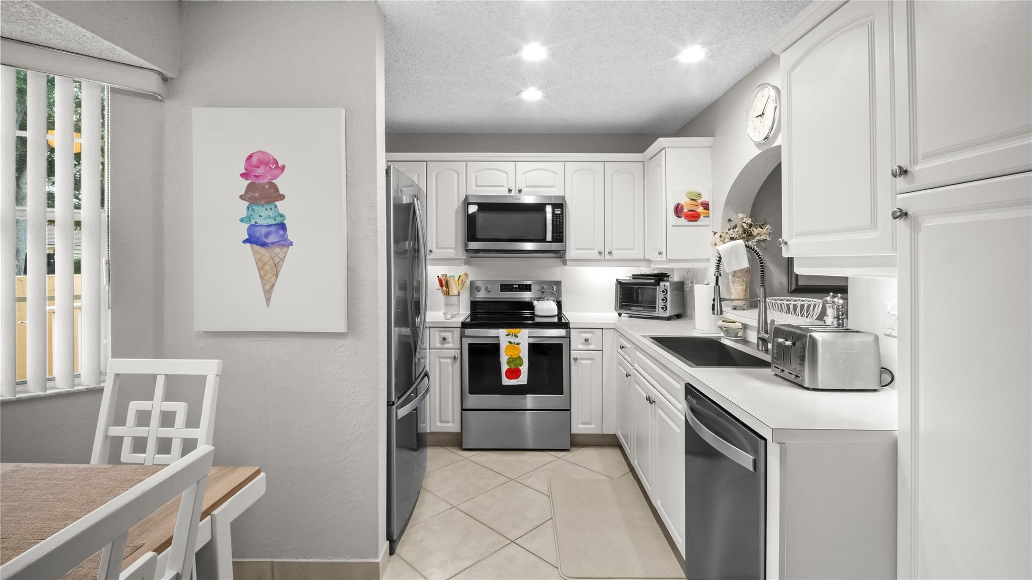 11431 Lakeview Drive 5-C, Coral Springs, FL 33071