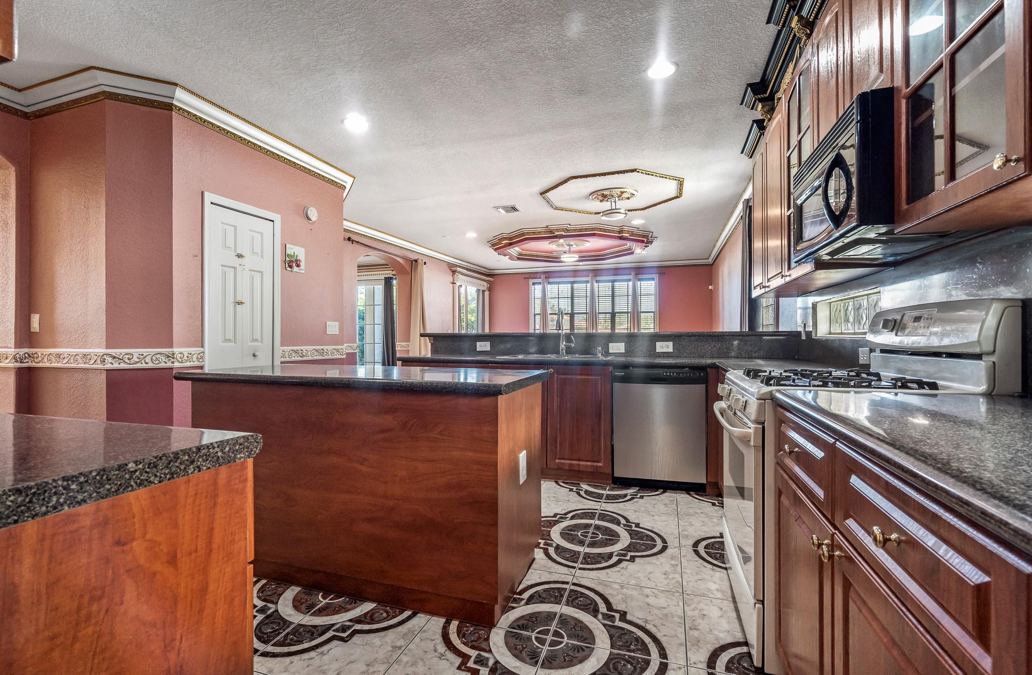 10633 Old Hammock Way, Wellington, FL 33414