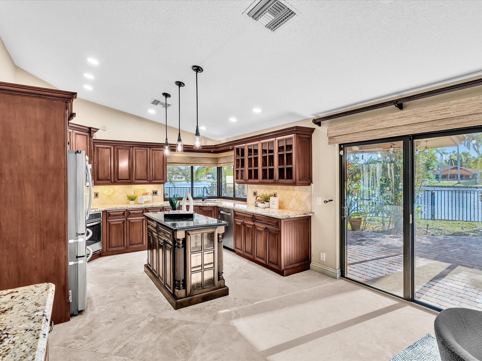 10320 NW 6th Street, Coral Springs, FL 33071