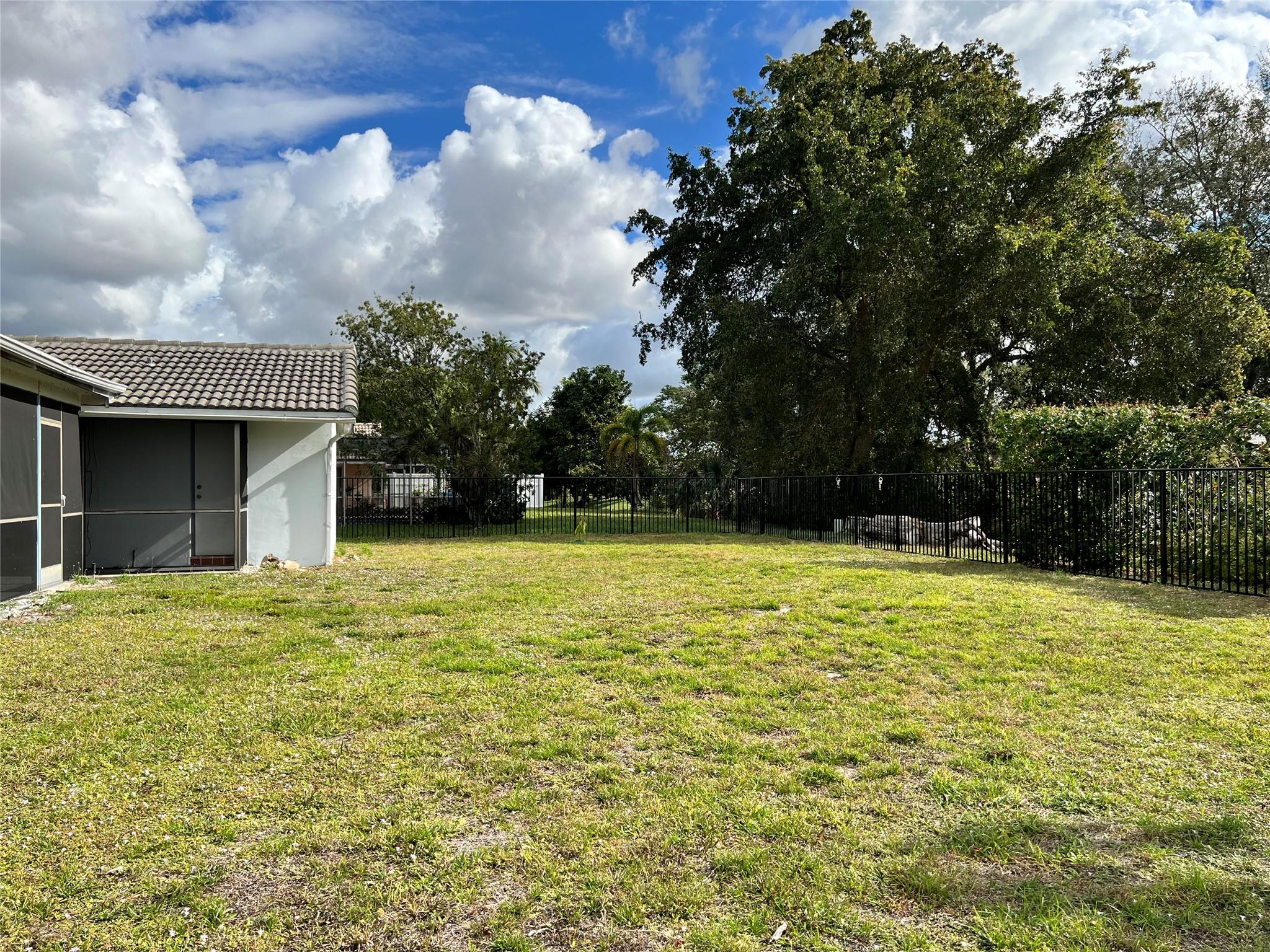 1107 NW 84th Drive, Coral Springs, FL 33071