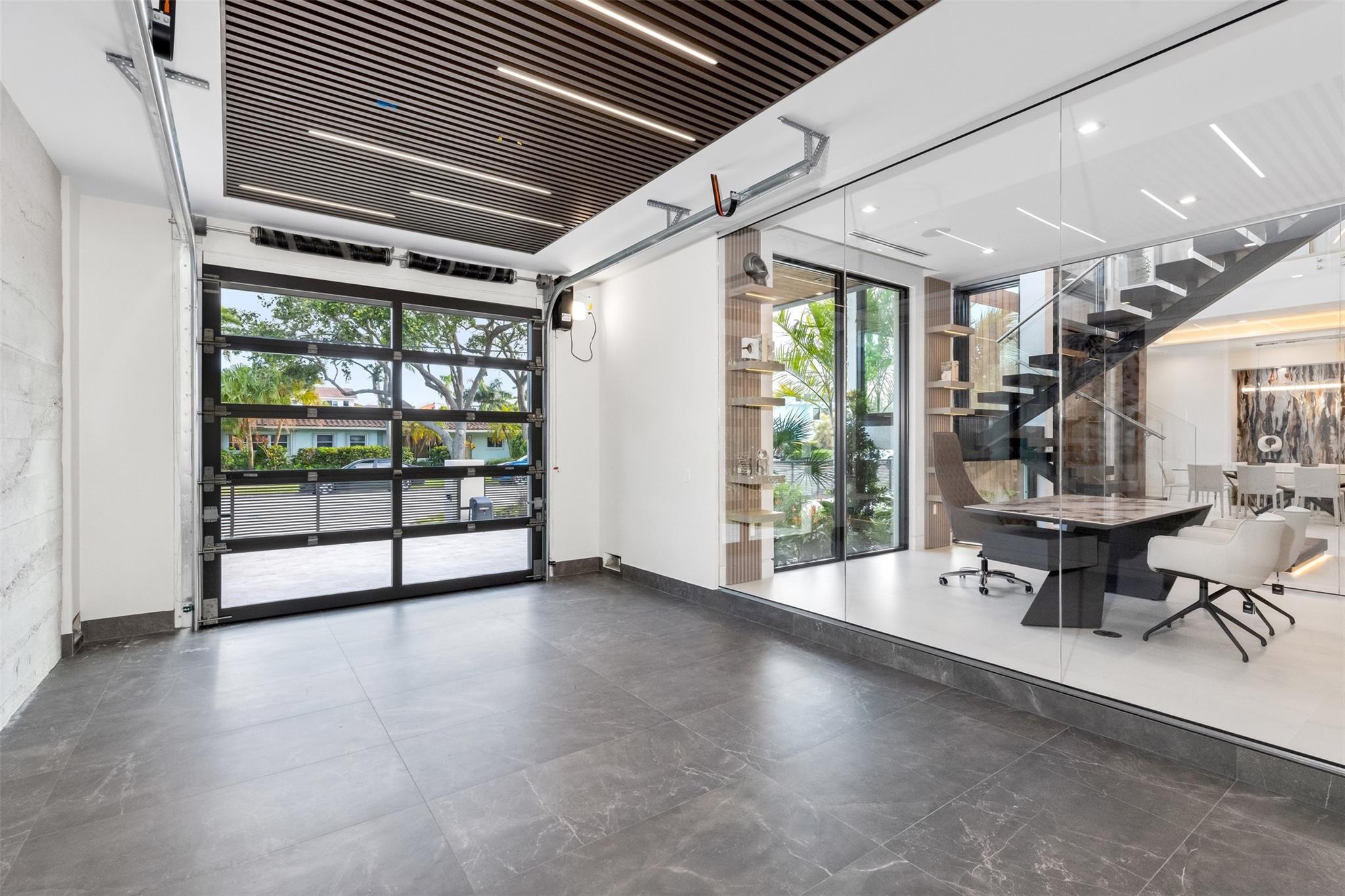 2733 NE 16th Street, Fort Lauderdale, FL 33304