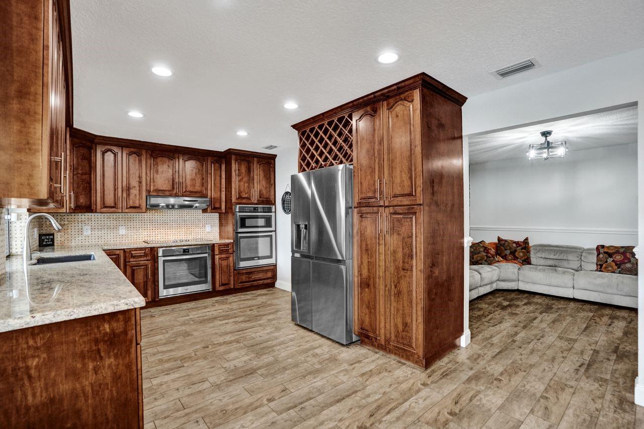 326 NW 101st Terrace, Coral Springs, FL 33071