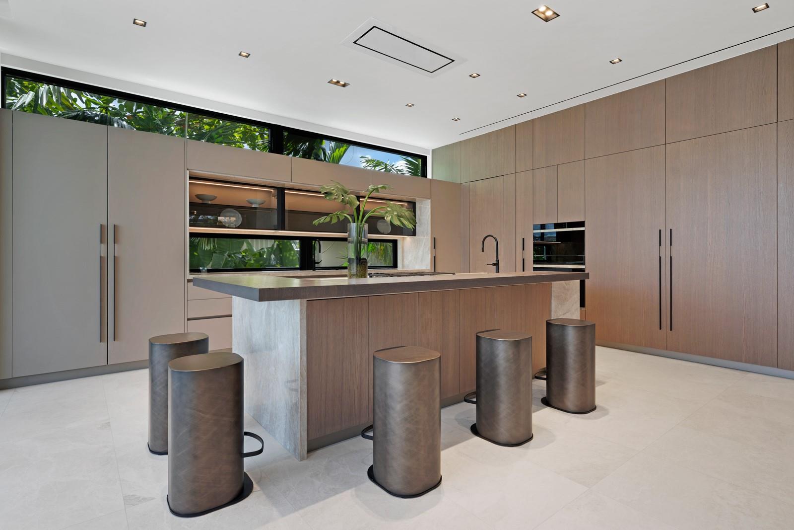 1721 SE 11th Street, Fort Lauderdale, FL 33316