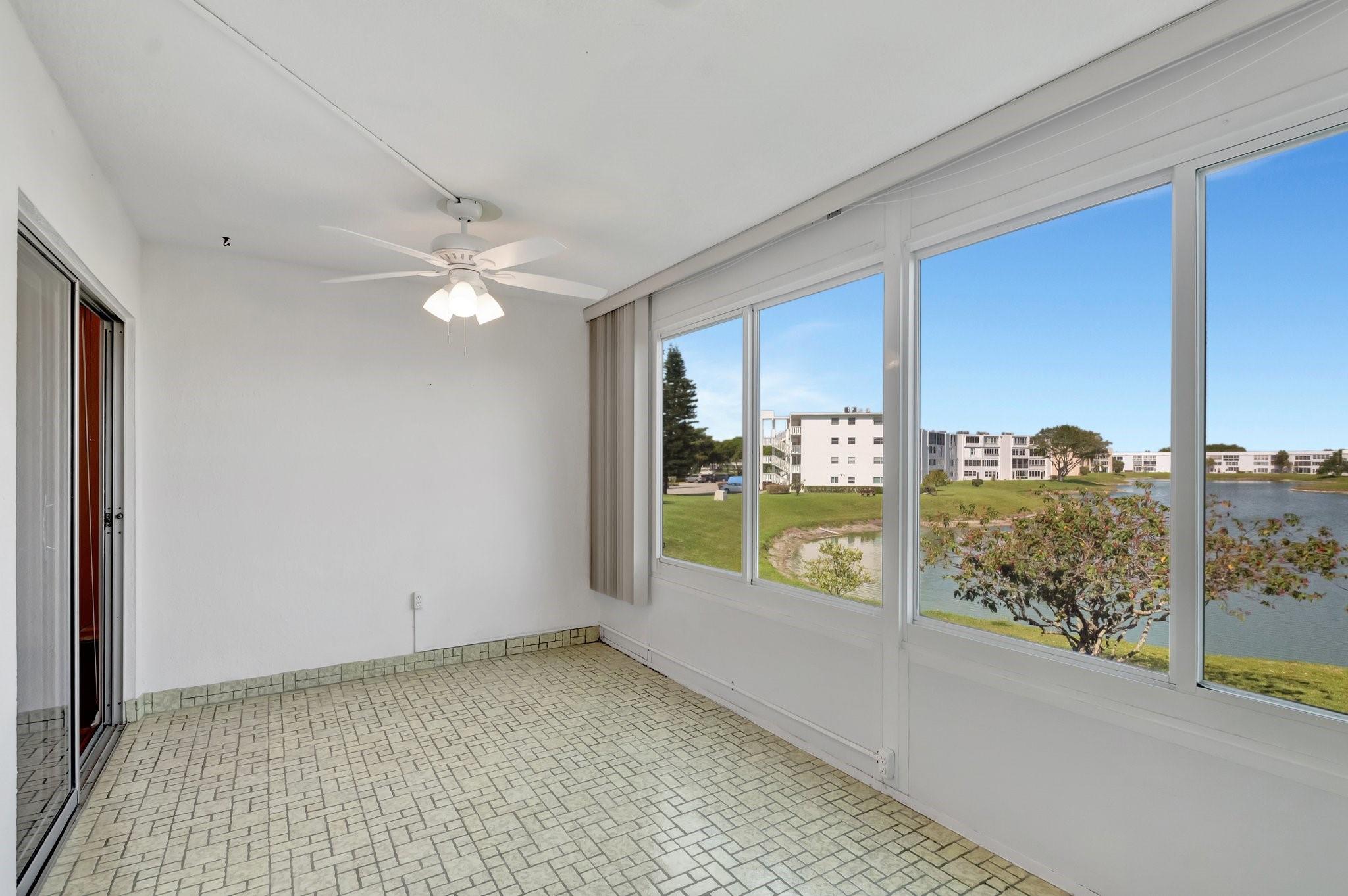 Photo for 267 Wellington J, 267, West Palm Beach, FL 33417 - Listing #FX-10503040 267 Wellington J, 267, West Palm Beach, FL 33417