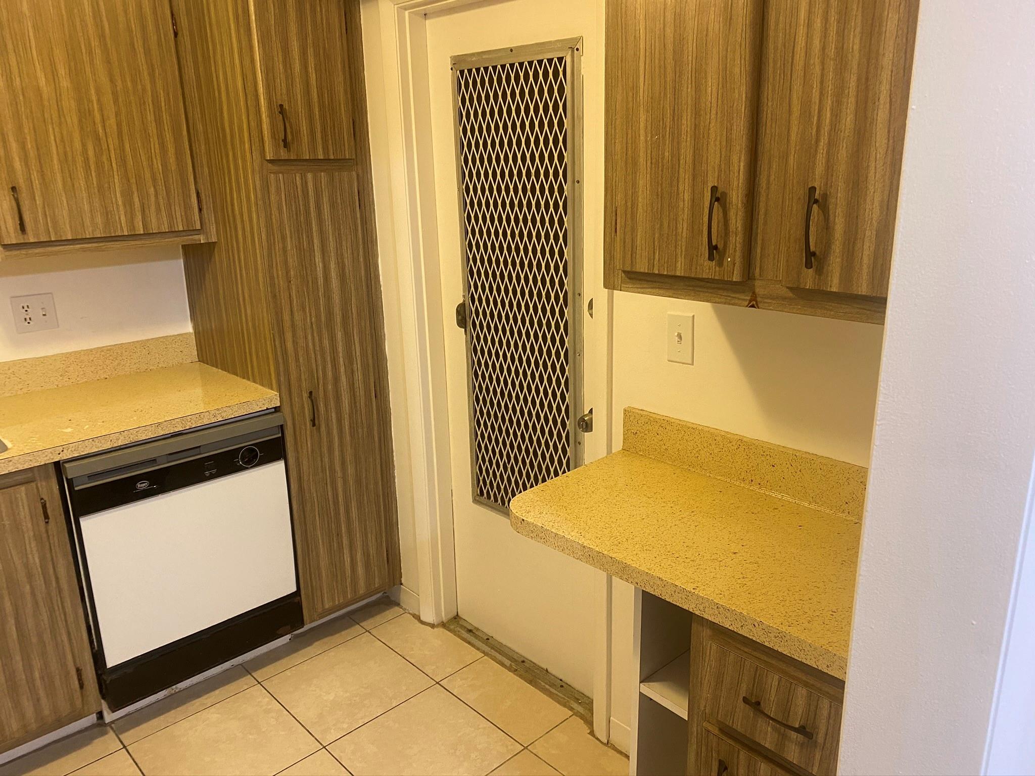 4328 SW 6th Street 206, Plantation, FL 33317